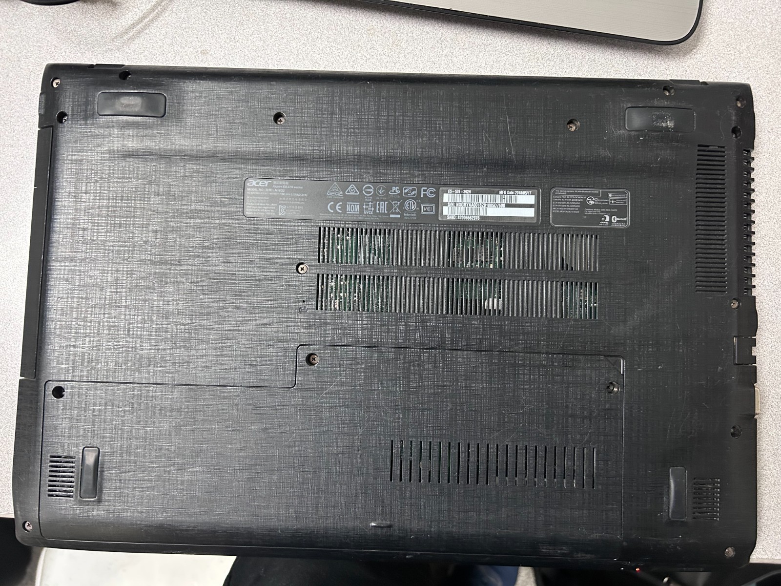 Acer Aspire E 15 E5-576-392H i3-8300U (3.4Ghz)/6Gb /250HDD/ Win11 home/ PSU