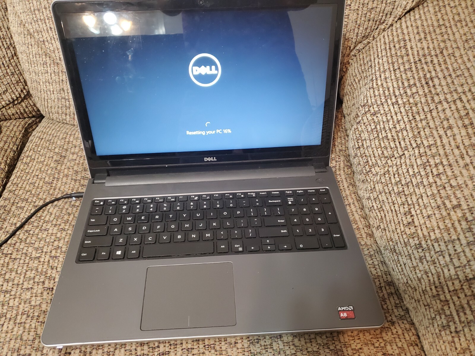 Dell Inspiron 5555 – 15″ Laptop 1TB HD 8GB Ram AMD A8 – 7410 (Read)