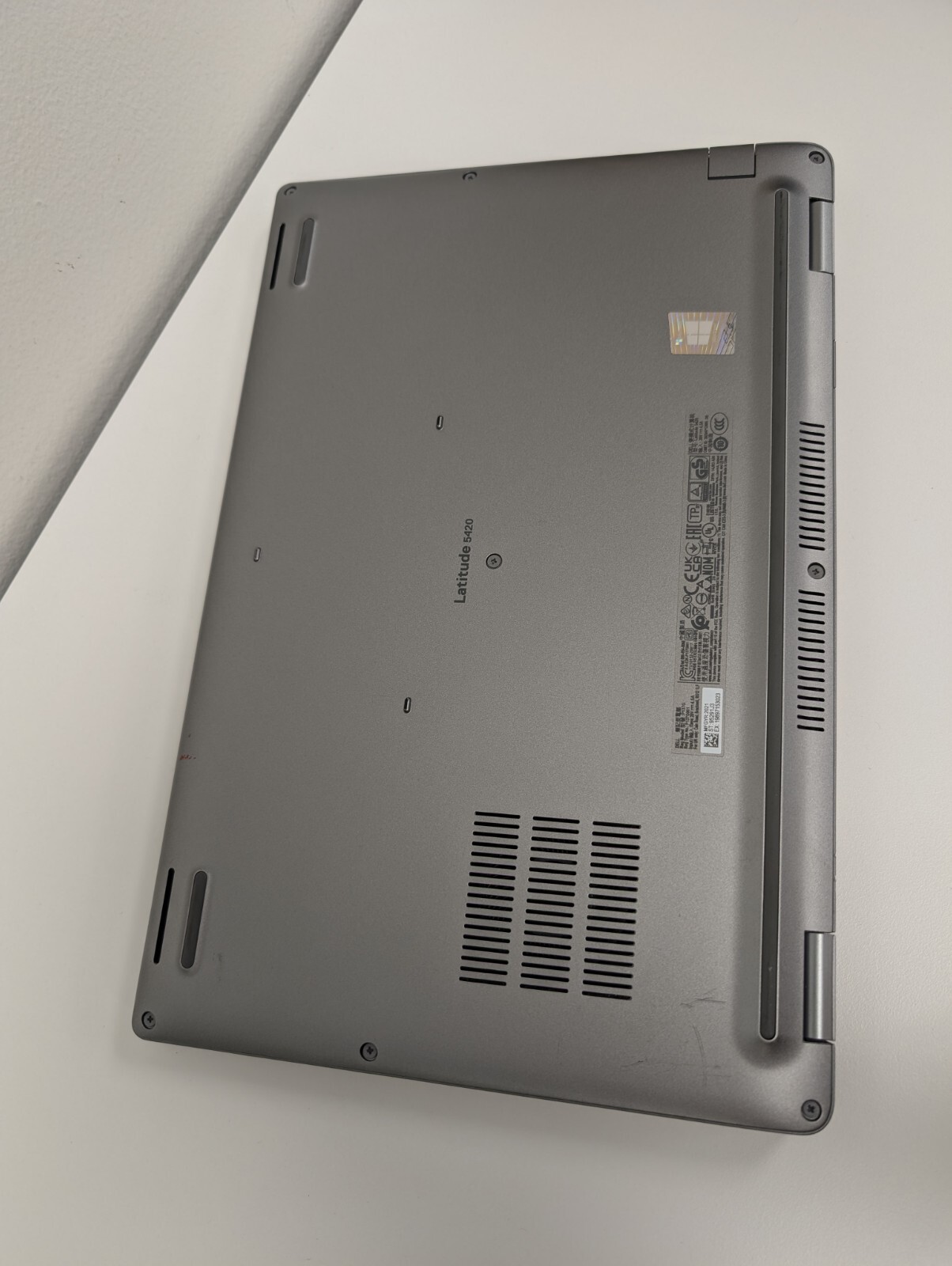 Dell Latitude 5420 14″ 2.6 GHz i5-1145G7 16GB 256GB SSD WARRANTY [GRADE A] [USA]