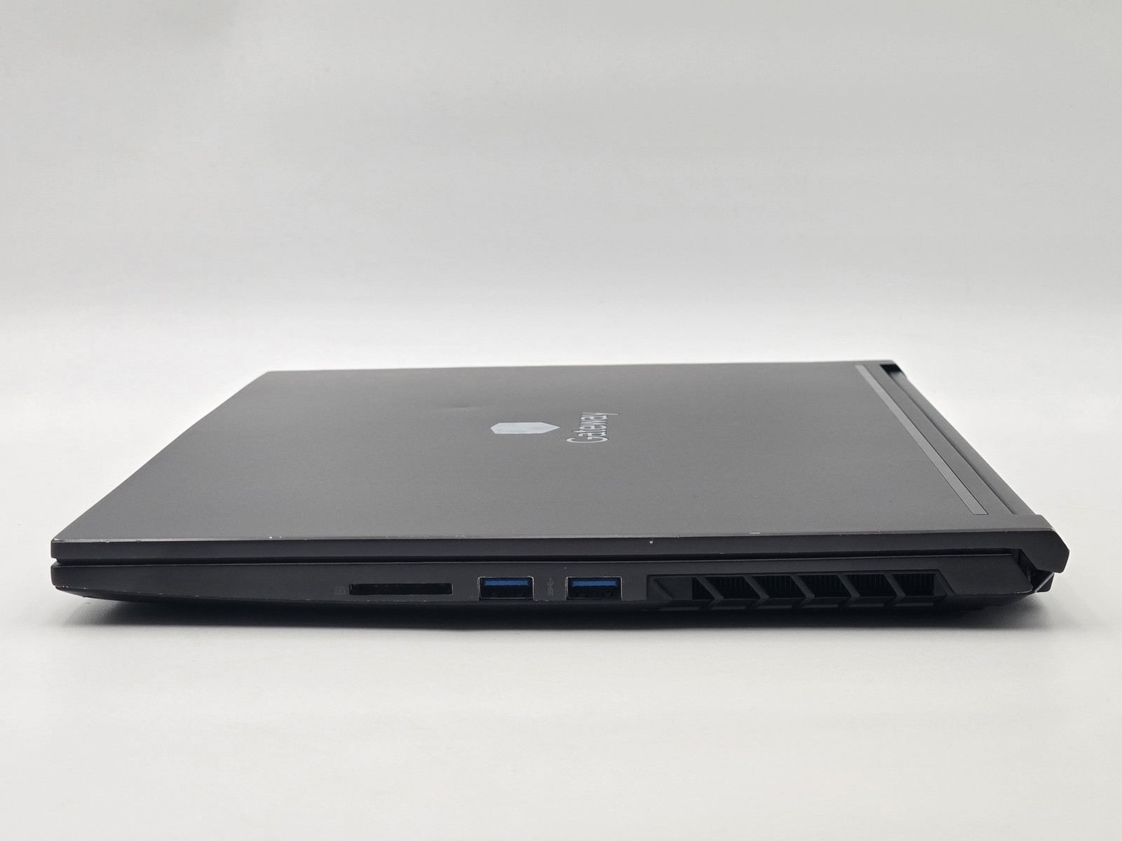 Gateway GWTN156-3BK 15″ FHD I5-10300H 256GB SSD 16GB W11 GeForce RTX 2060