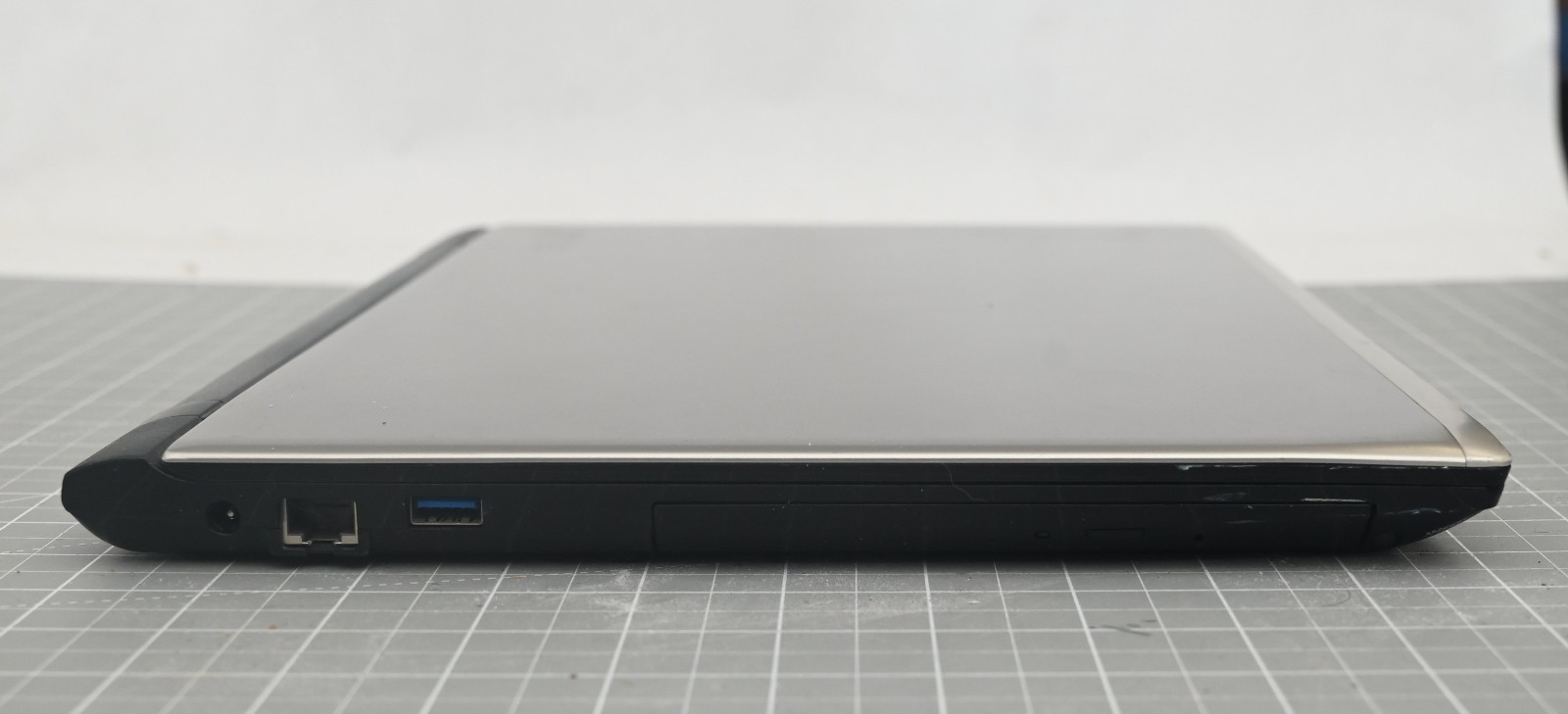 Toshiba Satellite S55-C5274 Intel Core i7-5500U 2.4GHz 12GB Ram 256GB SSD W10