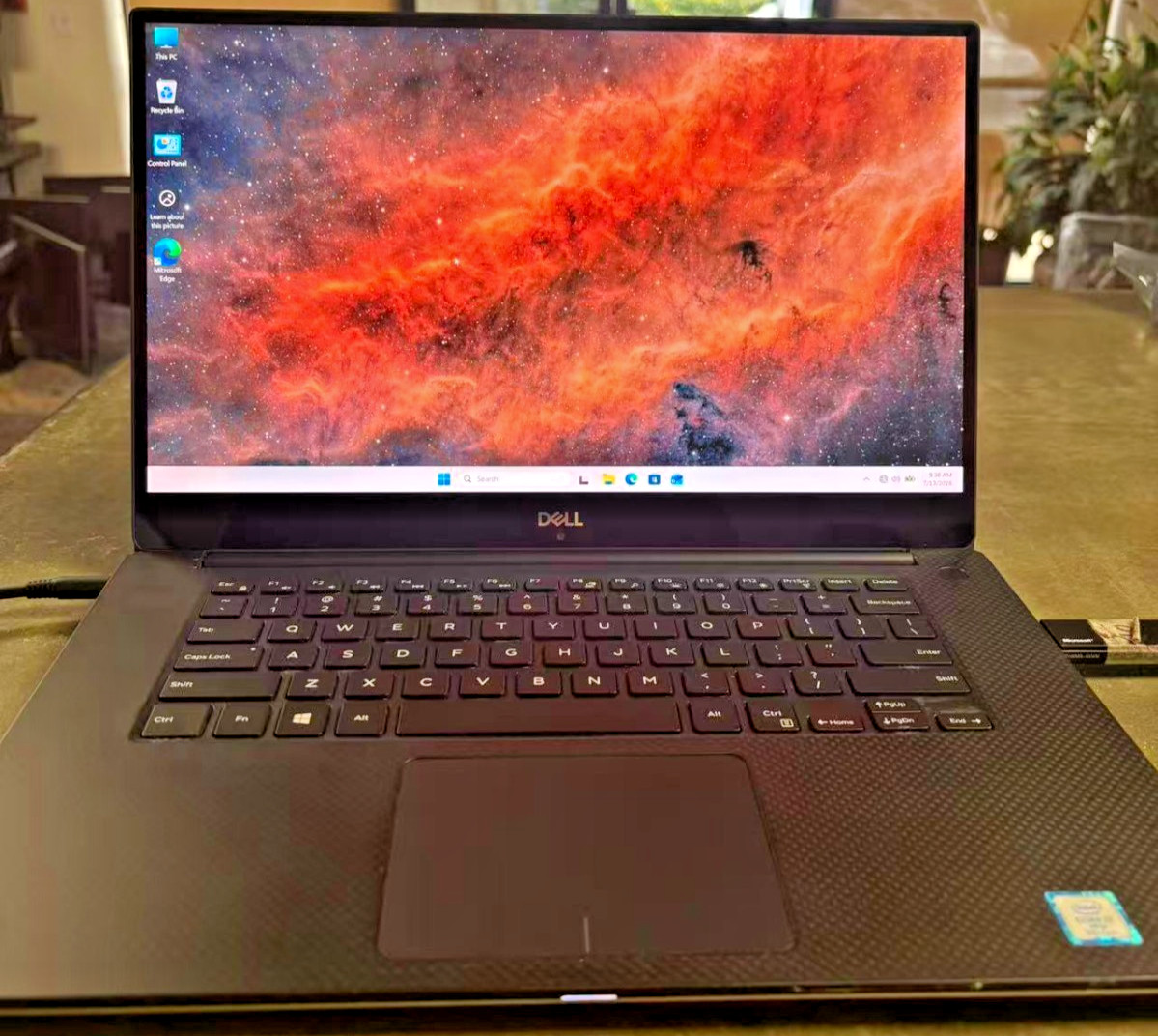 Dell Precision 5530 15″ 4K FHD i7-8850H P1000 16GB DDR4 256gb NVME Win11 Touch