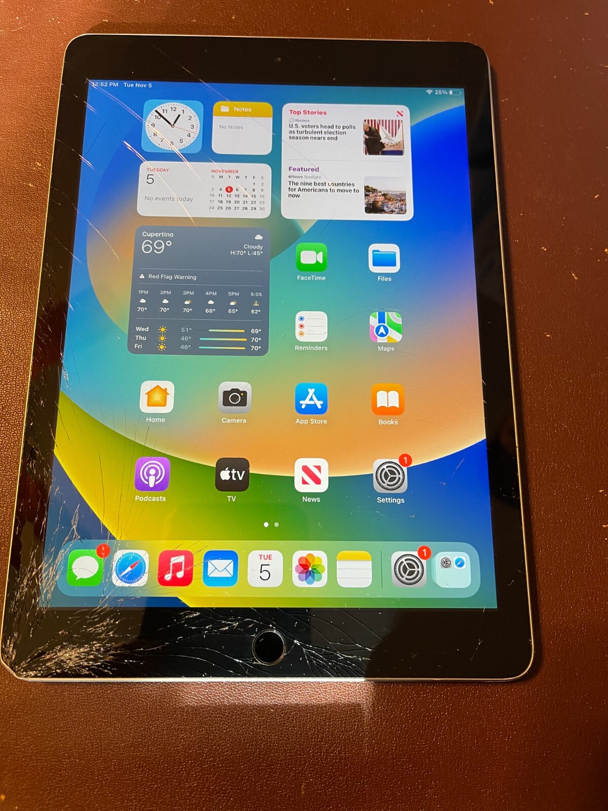 I-Pad 9.7″ 5th Gen WiFi 32GB Silver/Black – Used