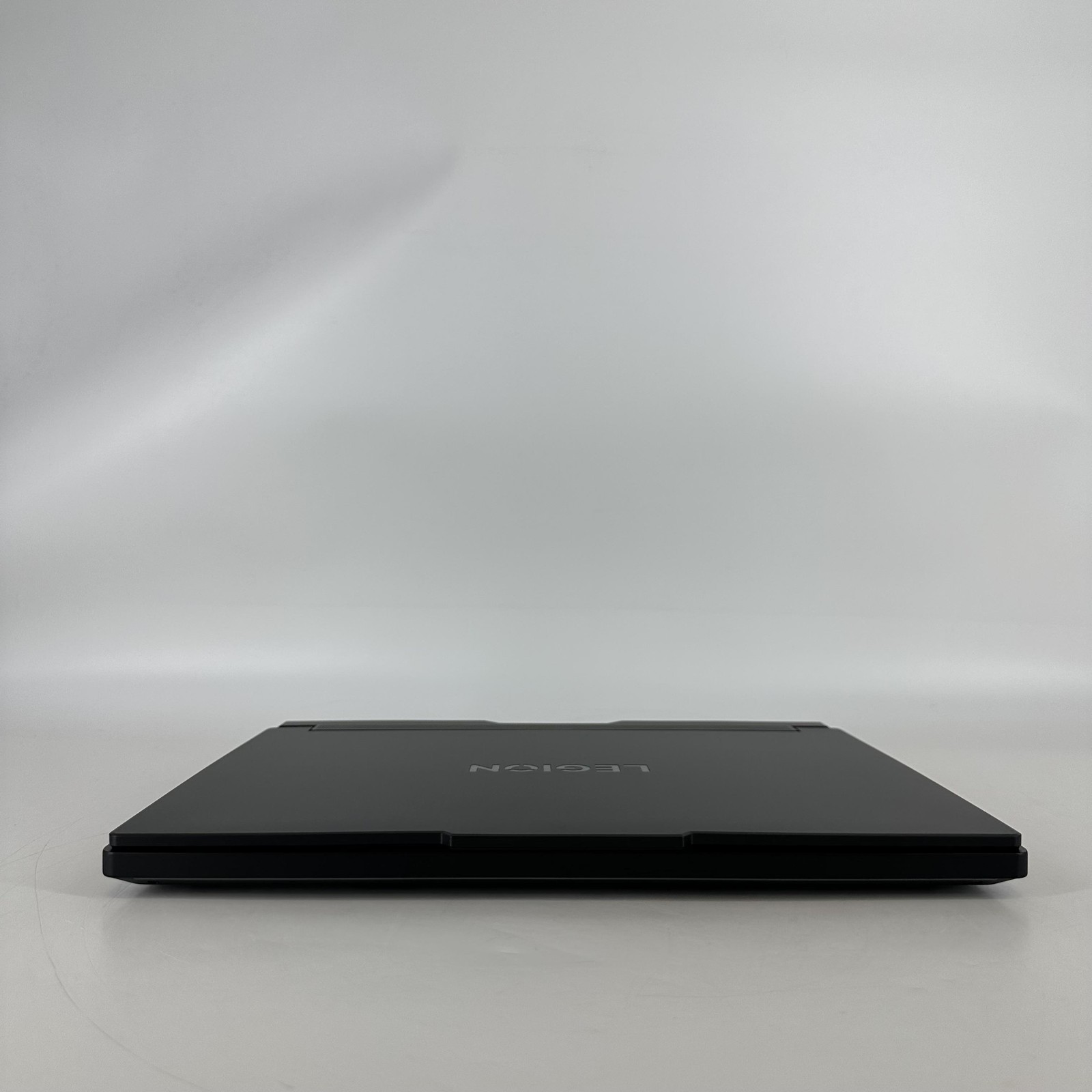 Lenovo Legion Pro 7i Gen 10 16 240Hz QHD Ultra 7 255HX 32GB 2TB RTX 5070 Ti