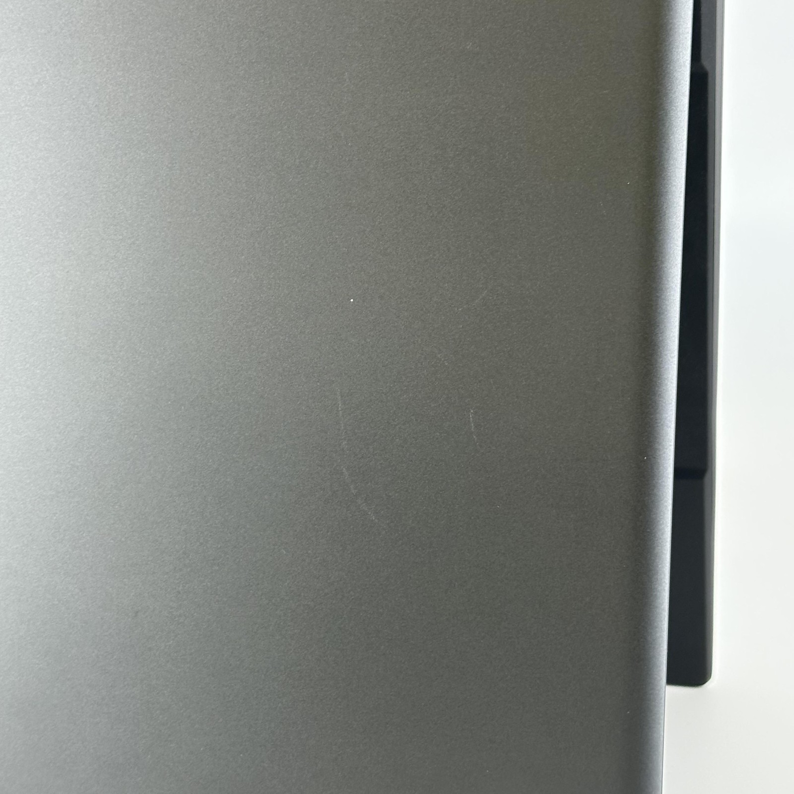 Dell Alienware M16 R1 240Hz QHD+ 2.2 GHz i9-13900HX 16GB 1TB SSD RTX 4080