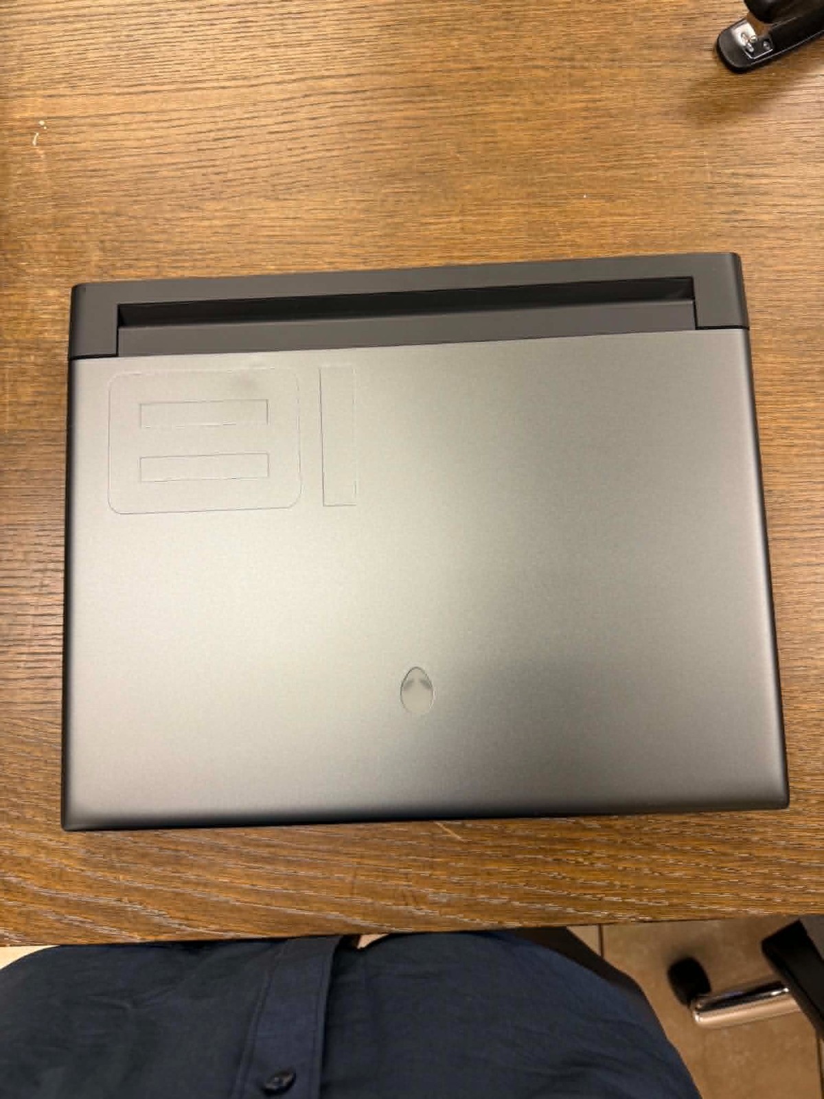 Alienware m18 R1 AMD (Service Tag KJR53JM) Ryzen 9 7845HX, RTX 4070, 32GB RAM