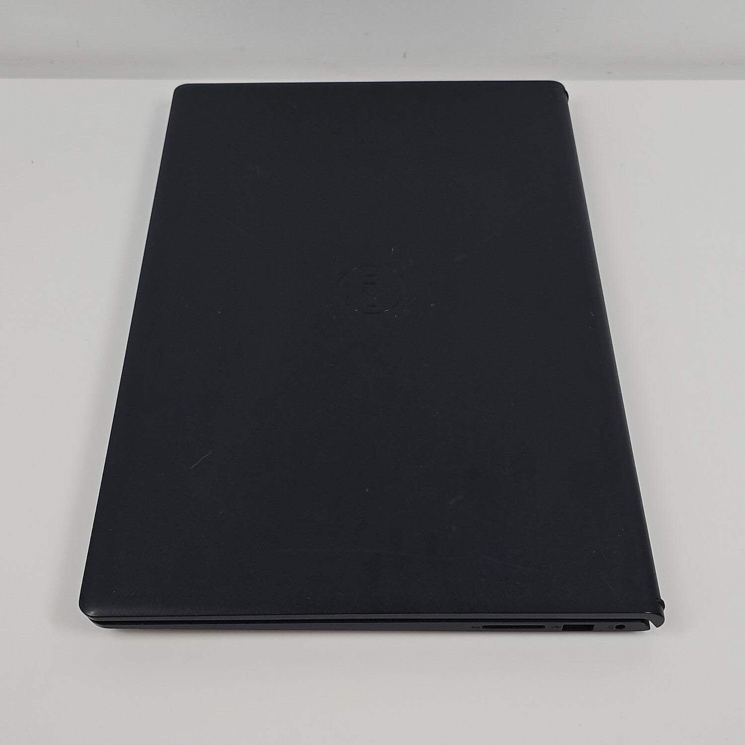 Dell Inspiron 3520 15.6″ i3-1215U 1.2GHz 8GB RAM 256GB SSD