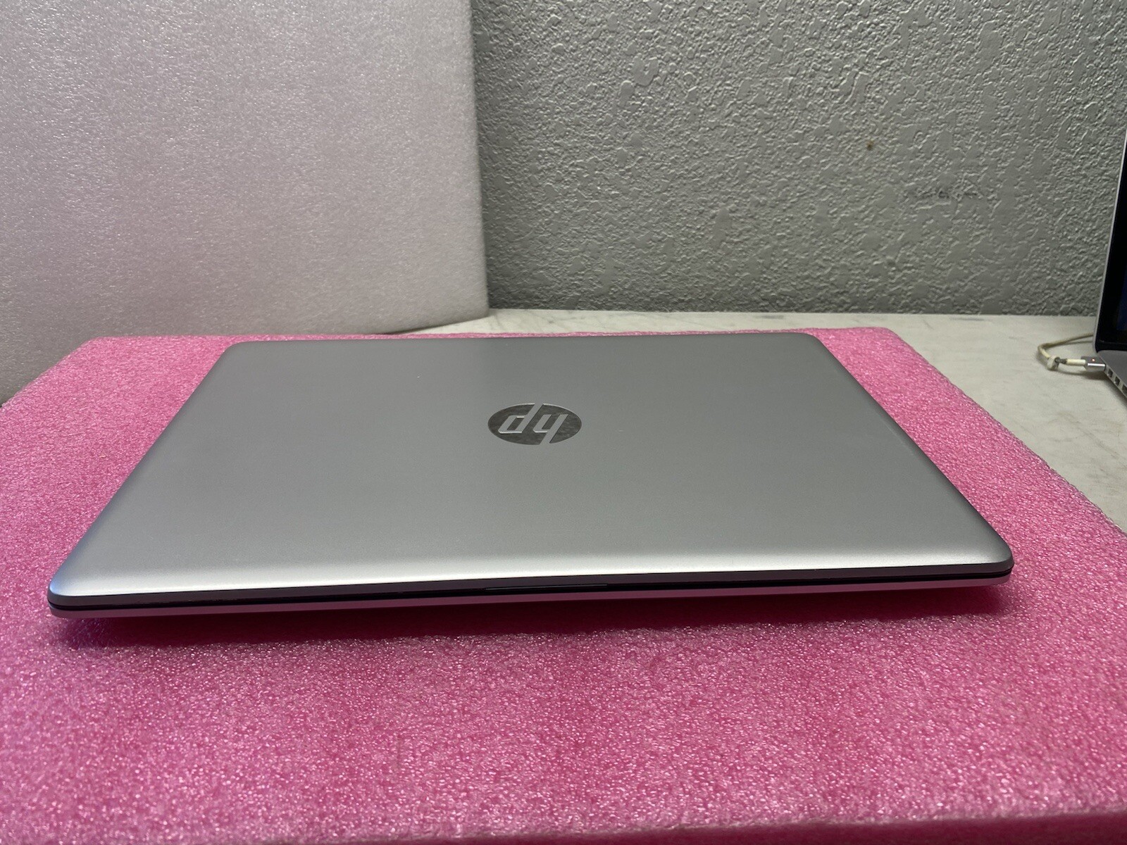 HP 14-cm0012nr 14″ Laptop 4GB 32GB AMD E2-9000e 1.50GHz Silver W10- 4BV23UA
