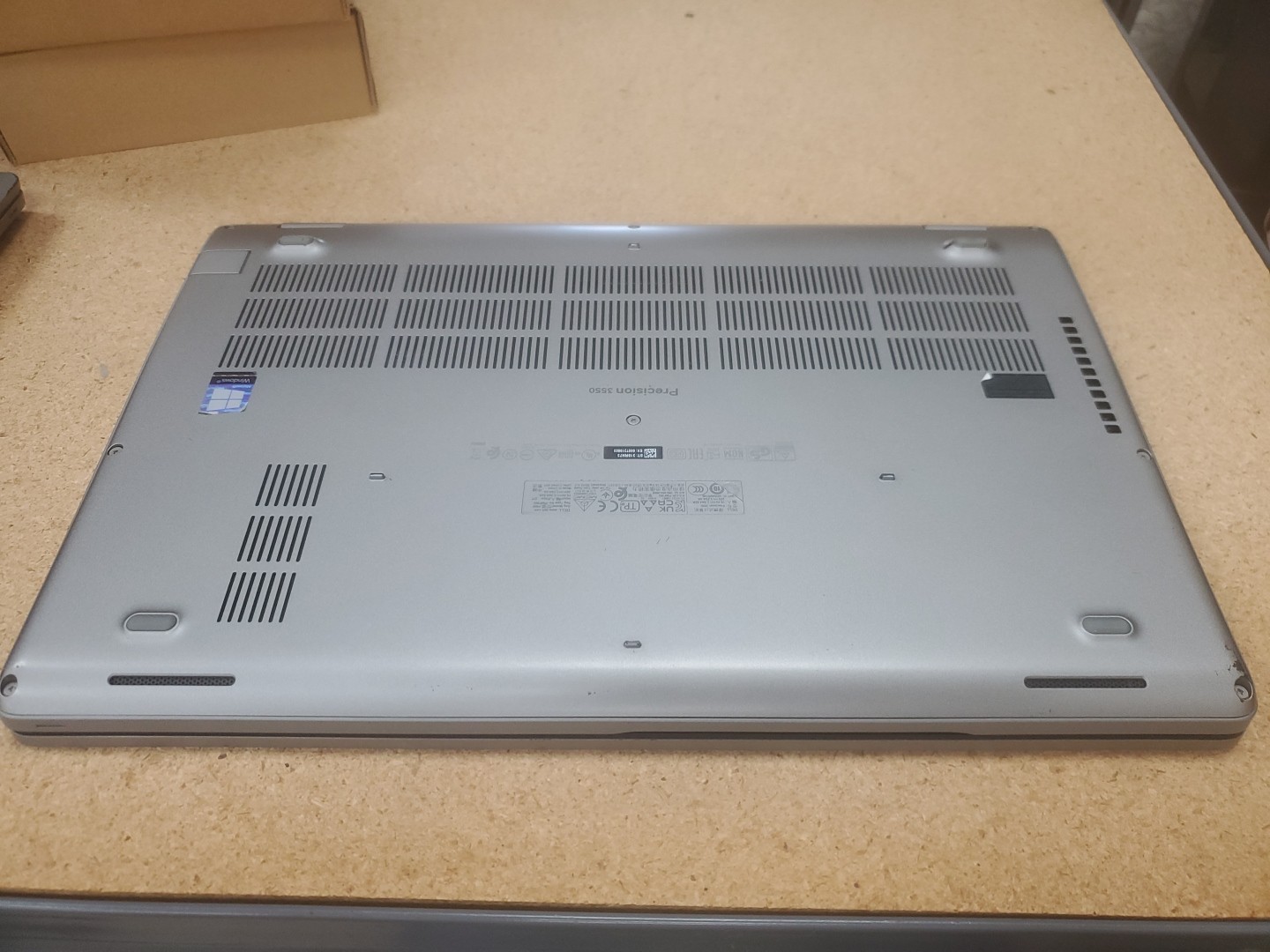 Dell Precision 3550 Laptop – i5-10310U 8GB 256GB SSD 15.6″ 051526-4