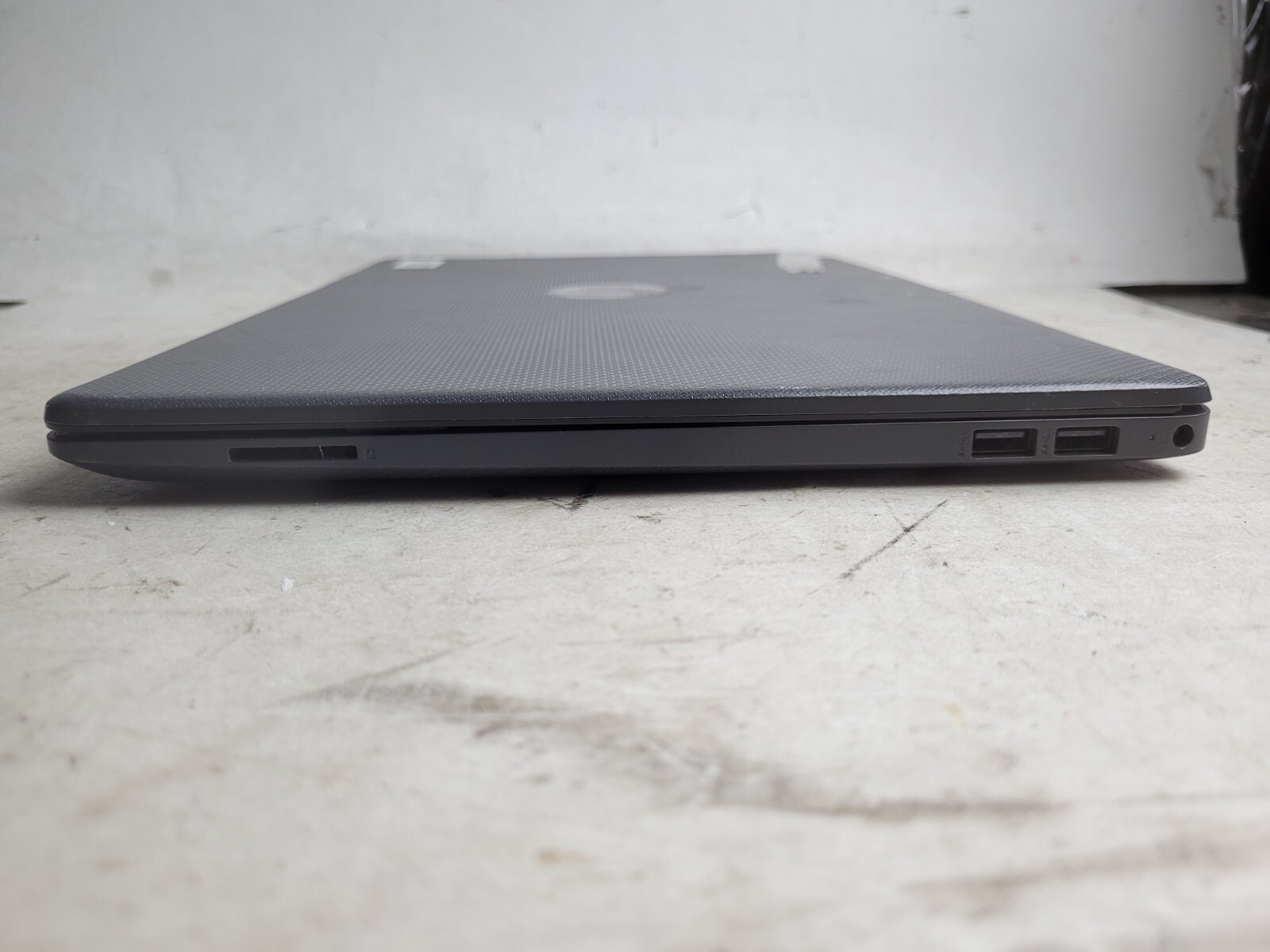 HP NoteBook 255 G8 w/AMD Ryzen 5 3500U, 4GB RAM, 15.6″ Laptop for Parts #1857