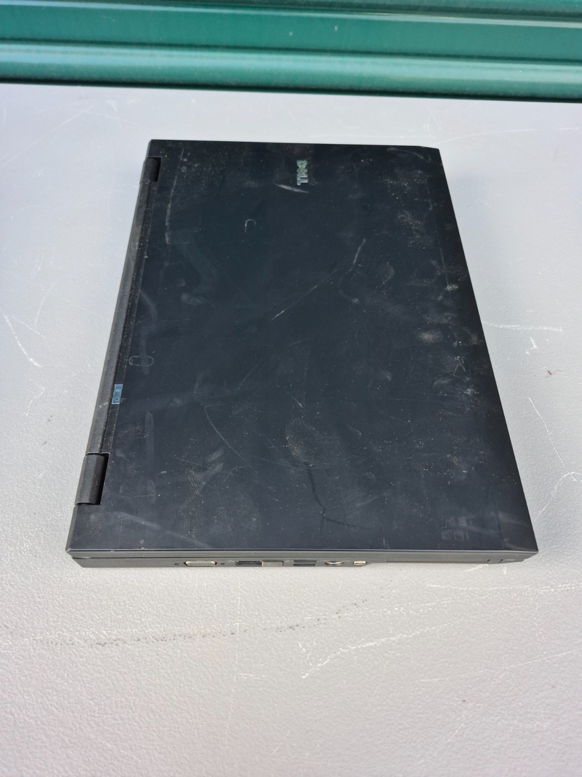 Dell Latitude E5400 14″ Laptop Intel Core 2 Duo T991C A00 2.00GHz 2GB RAM NO HDD