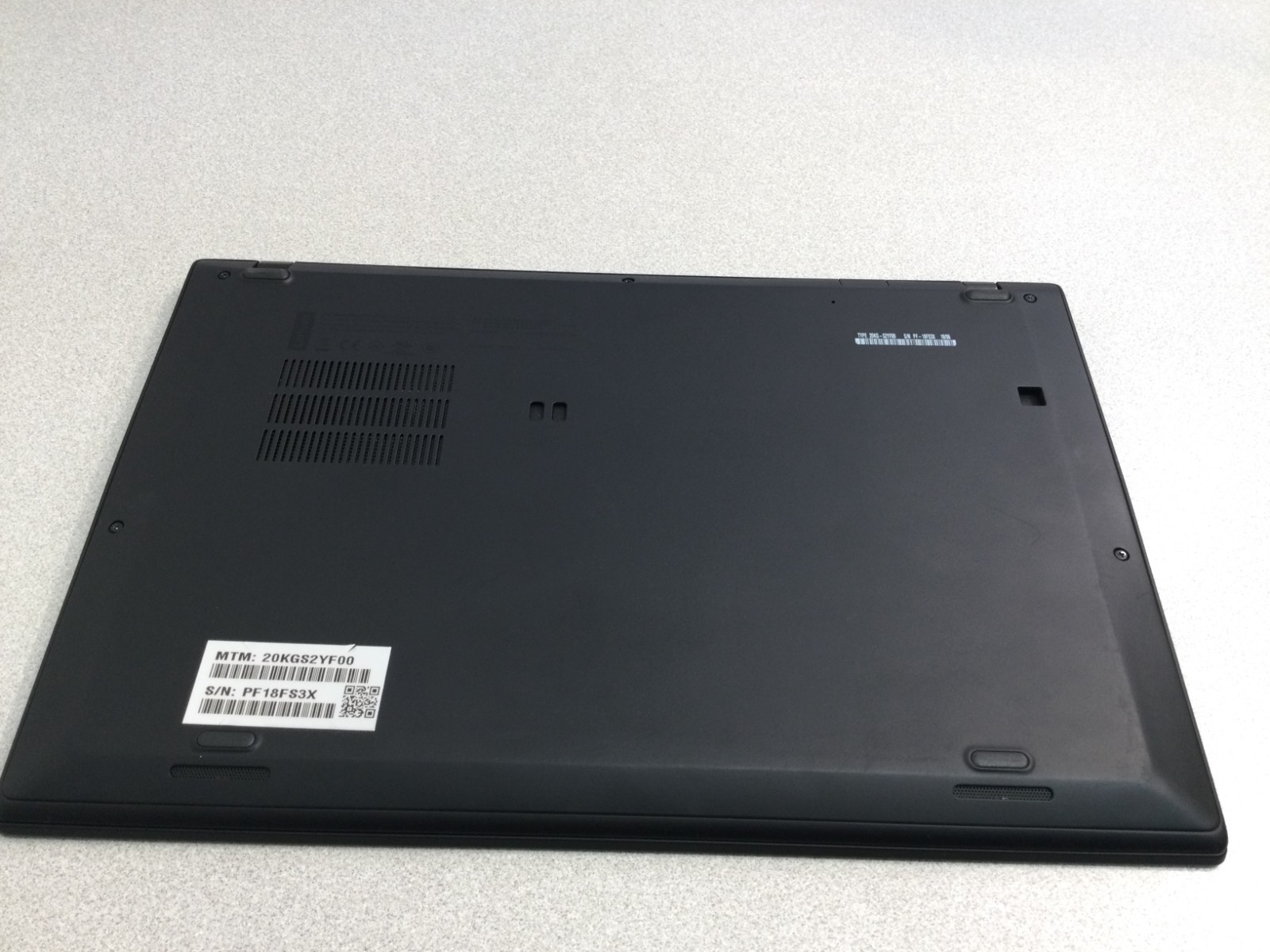 Lenovo ThinkPad X1 Carbon Gen 6 14” core i7 8th gen 1.80GHz 8GB 128 GB SSD