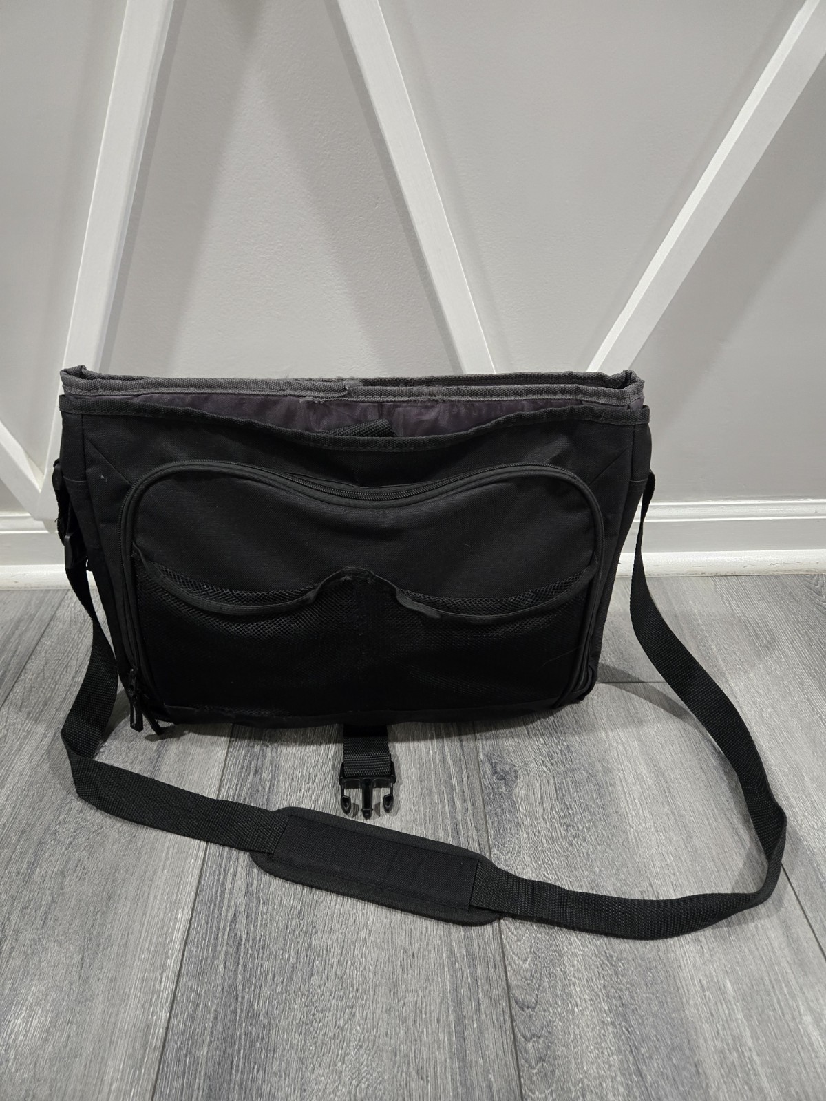 Samsung Series 9 Ultrabook 15″ Laptop Bundle With Case And Charger