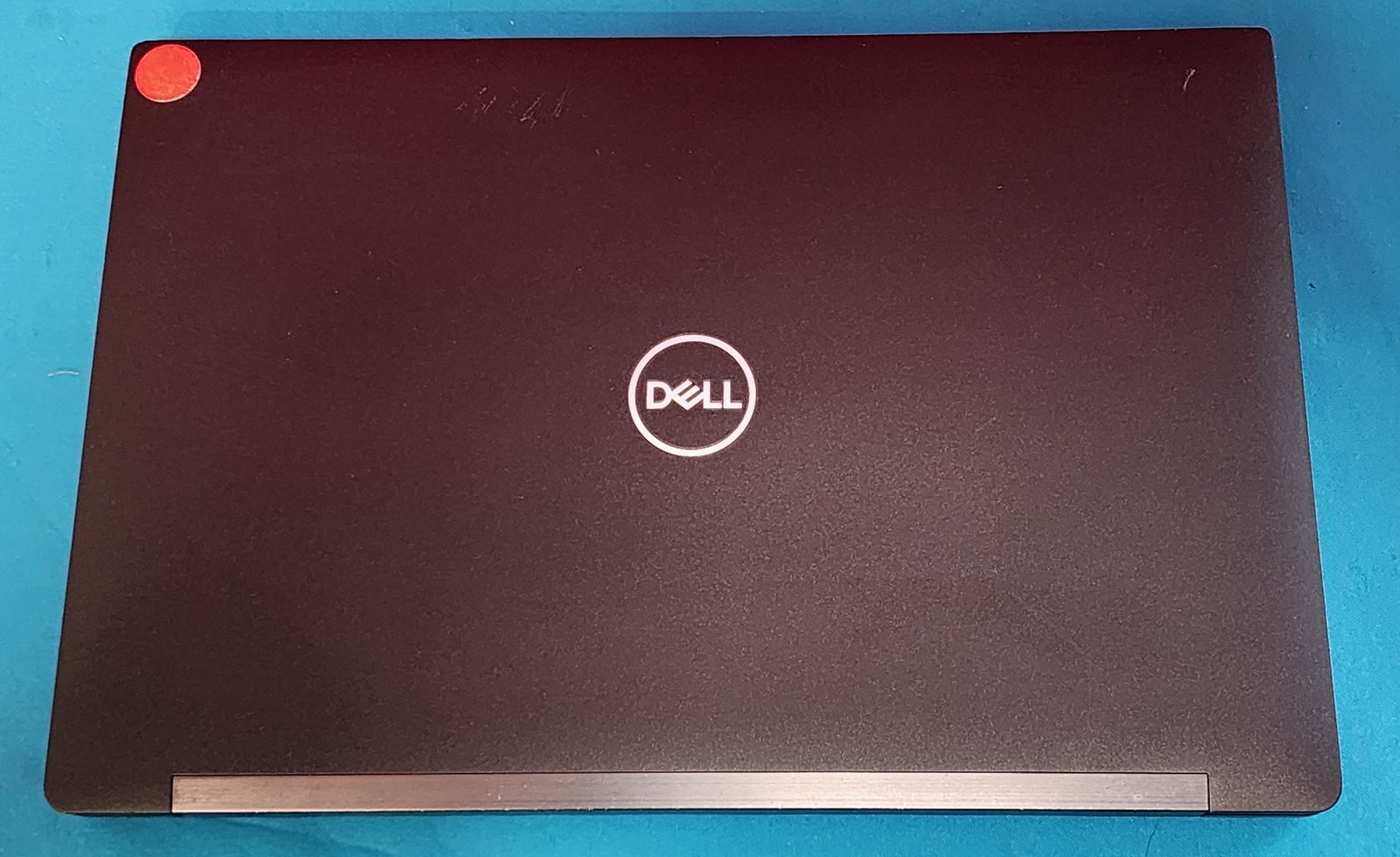 Dell Latitude 7490 14″ FHD i7-8650U CPU 8GB 120GB SSD Win11Pro