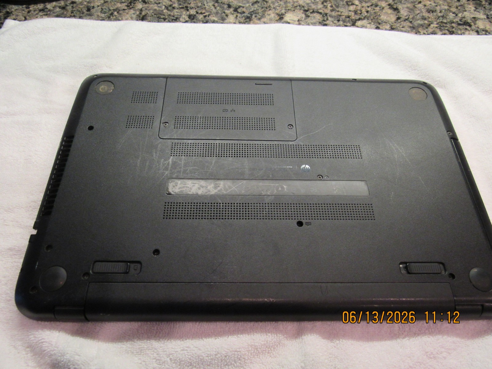 HP computer for parts No OS,No HD, No HD caddy, No charger, 4gb ram GOOD screen