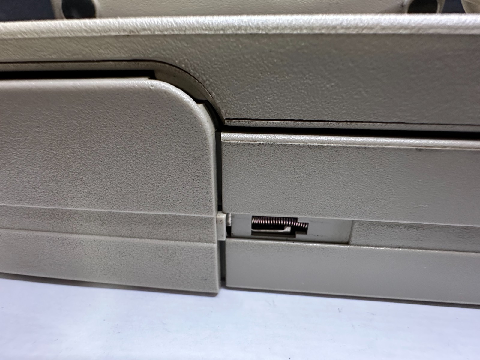 VINTAGE COMPAQ LTE/286 LAPTOP W/ AC ADAPTER, STRICTLY AS IS FOR PARTS/REPAIR!
