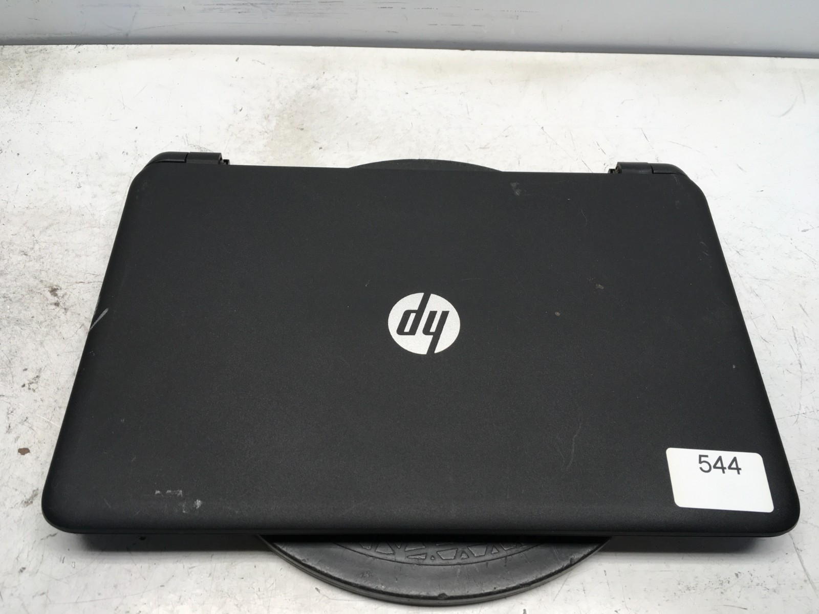 HP 15-F387WM AMD A8-7410 2200MHz 4 GB NO HDD