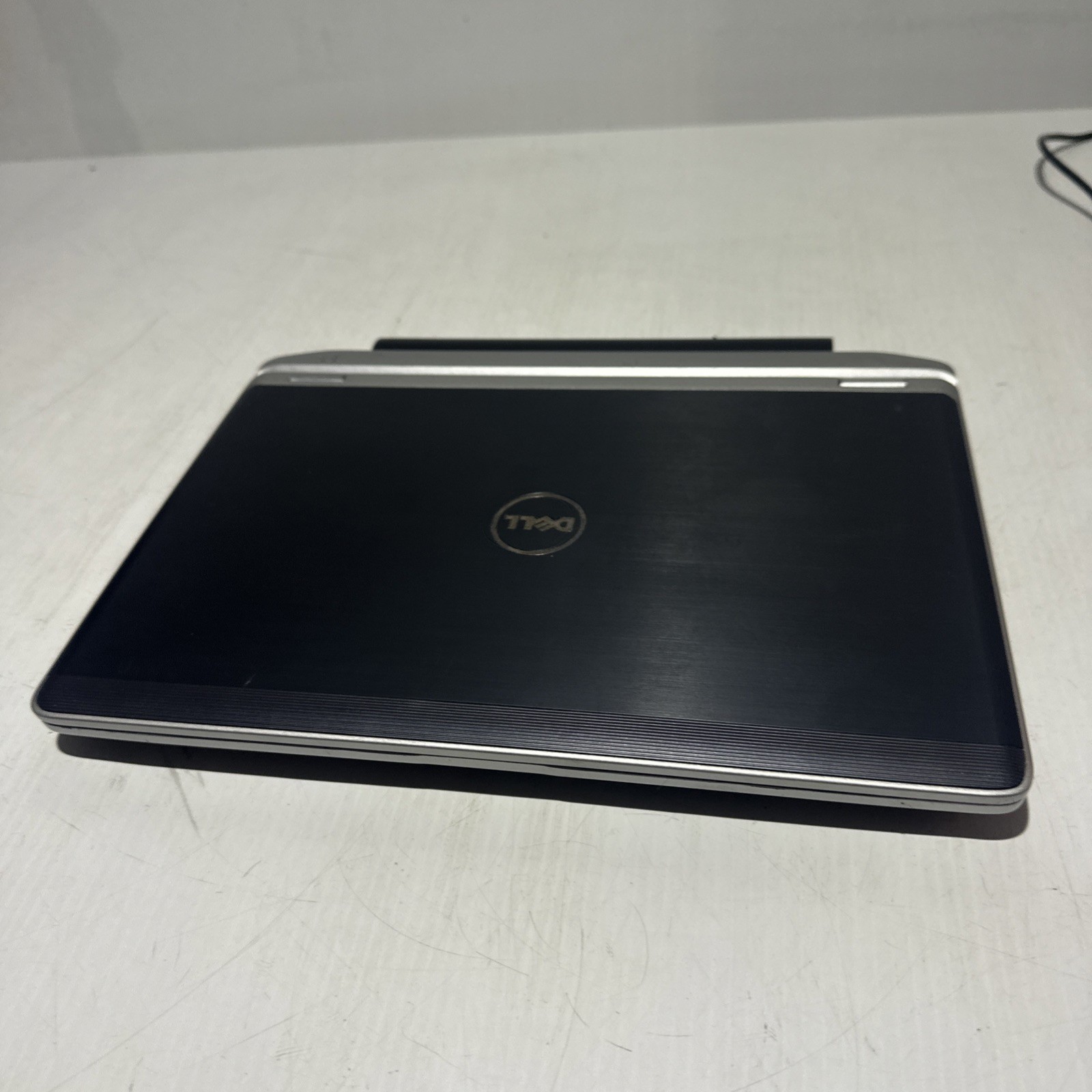 Dell Latitude E6220 12″ Laptop i7-2620m 4gb Ram No Drives Boots Bios No P/S