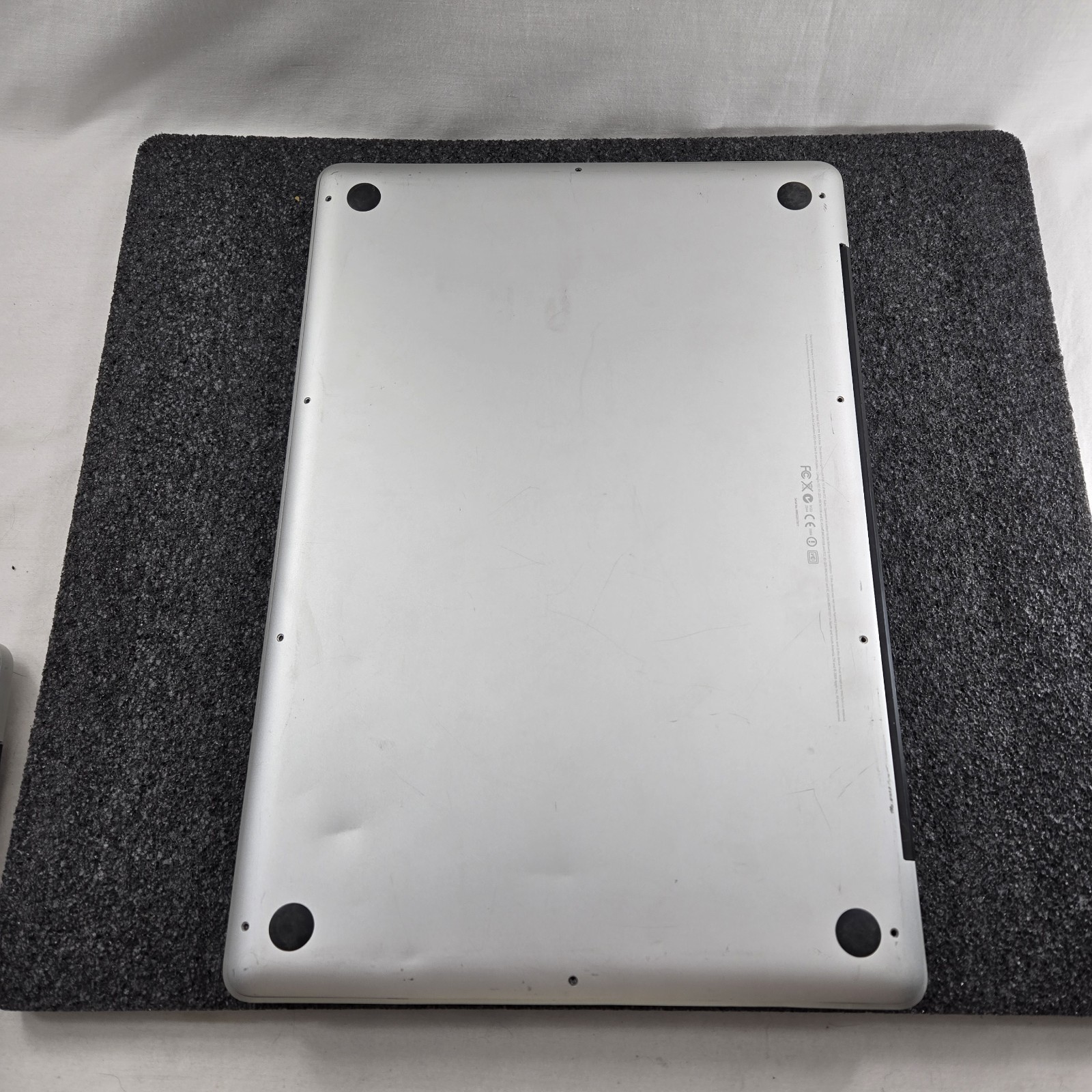 Lot of (5) Apple MacBook Pro A1286 Core 2 Duo – Mixed condition — PARTS