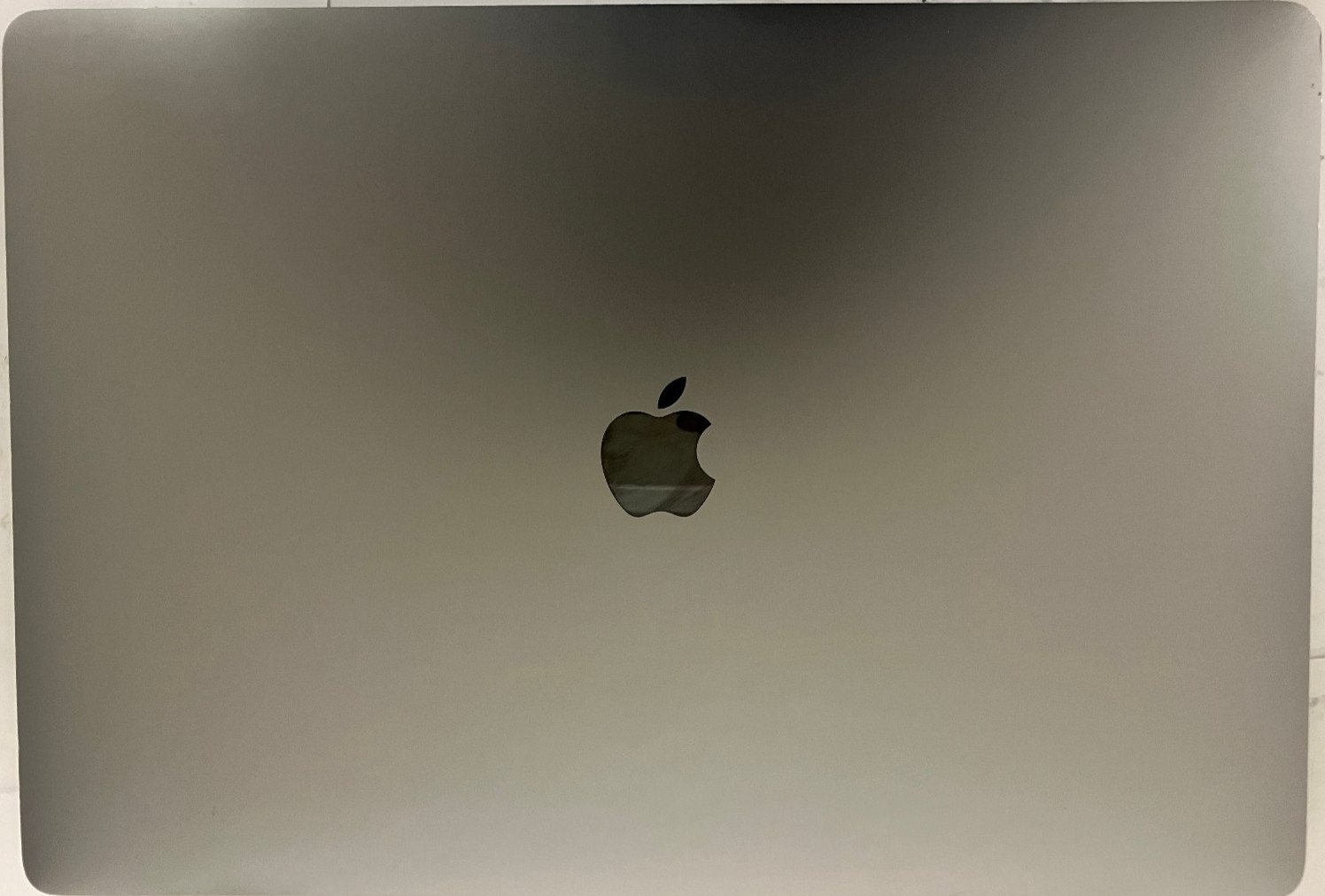 Apple MacBook Pro A2141 16″ AMD Radeon Pro 5500M 2.3GHz Intel i9-9880H 32GB 1TB