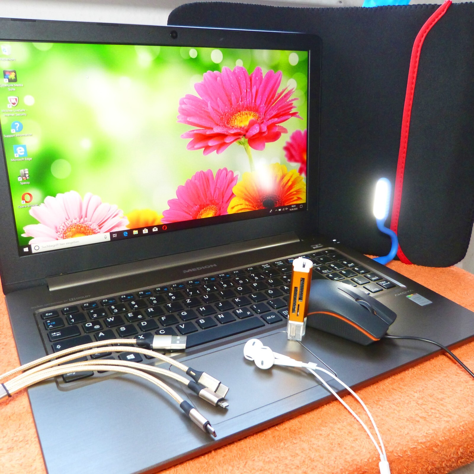 Medion S6417 METAL l 15″ FULLHD Ultrabook DOLBY l 1TB Windows 10 l 8GB RAM
