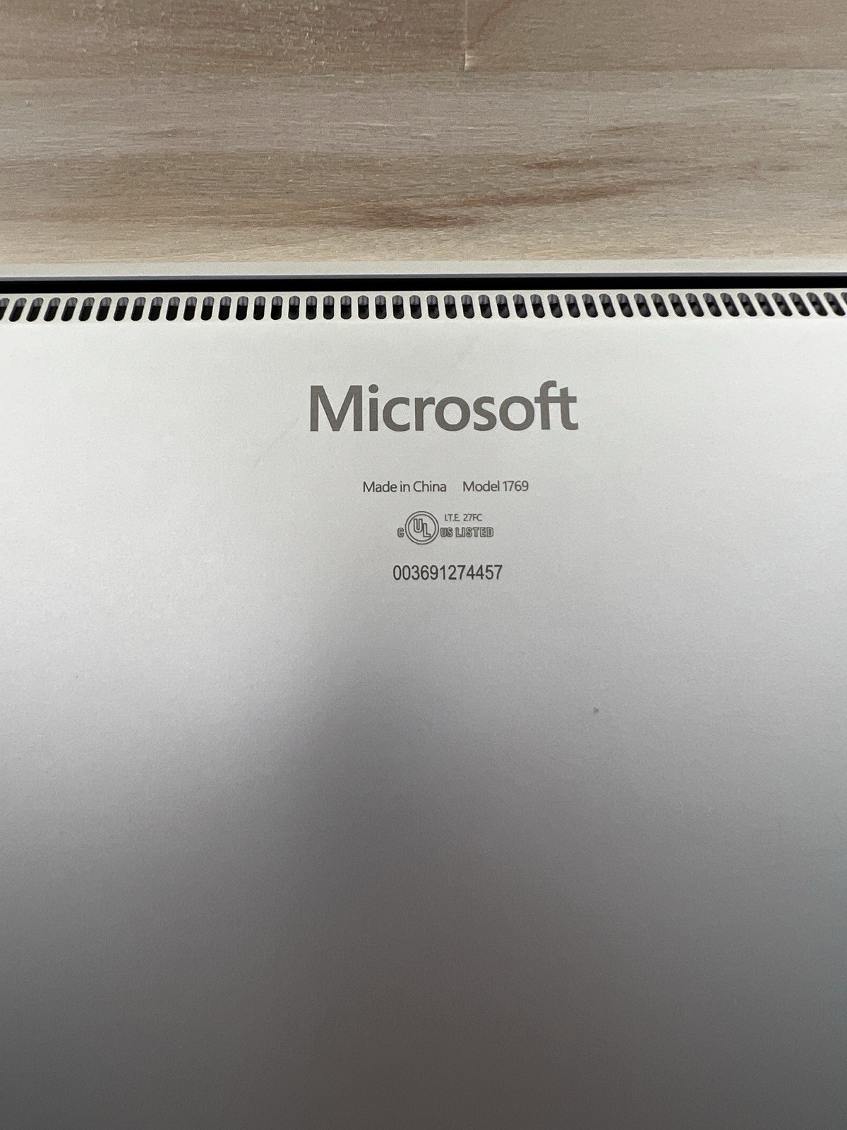 Microsoft Surface Laptop 13.5” (512 GB, Intel Core i7 7th Gen., 16 GB) -…