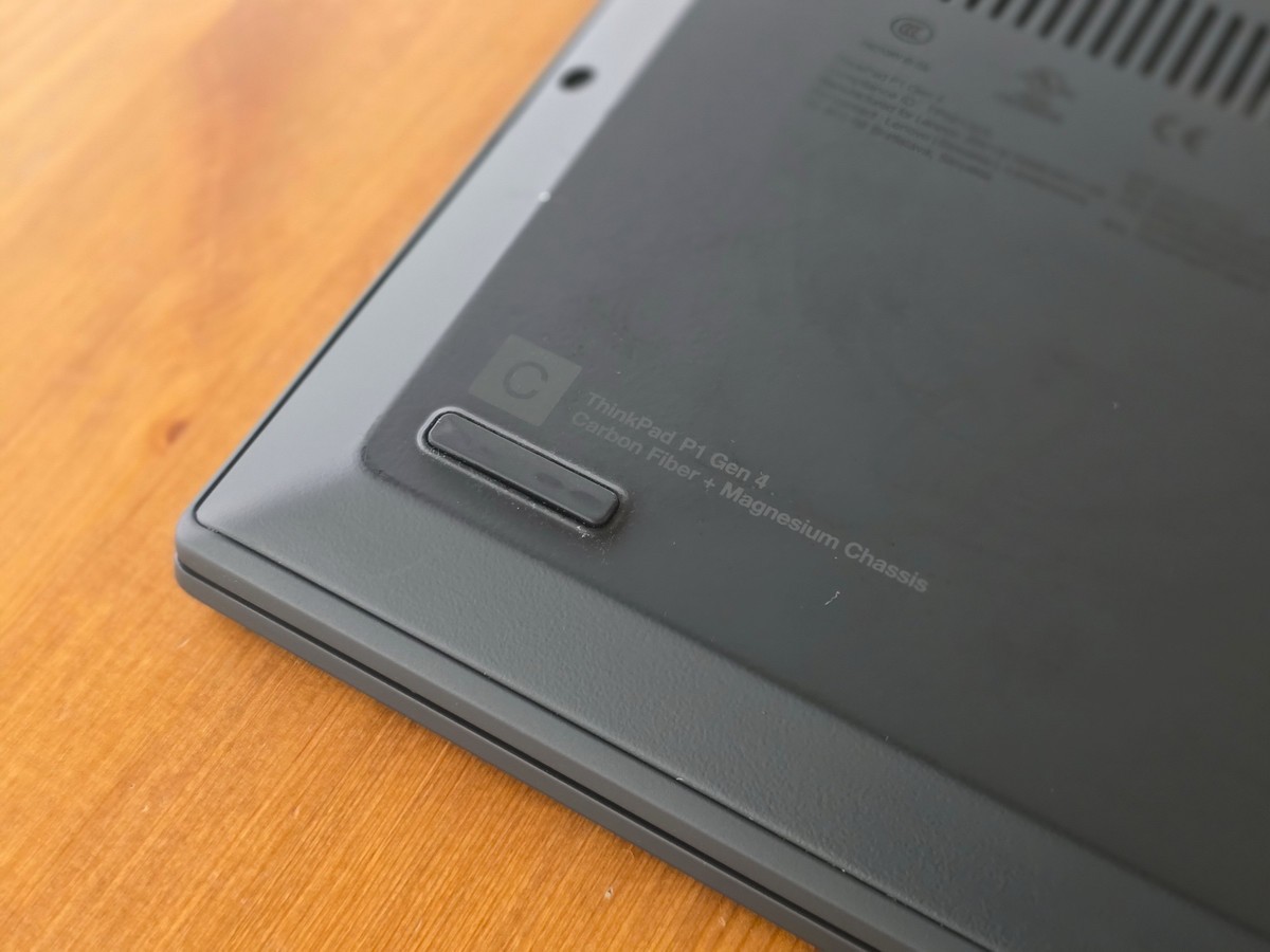 Lenovo ThinkPad P1 Gen 4 i7-11800H 16 2560×1600 16GB 512GB SSD NVIDIA RTX A2000