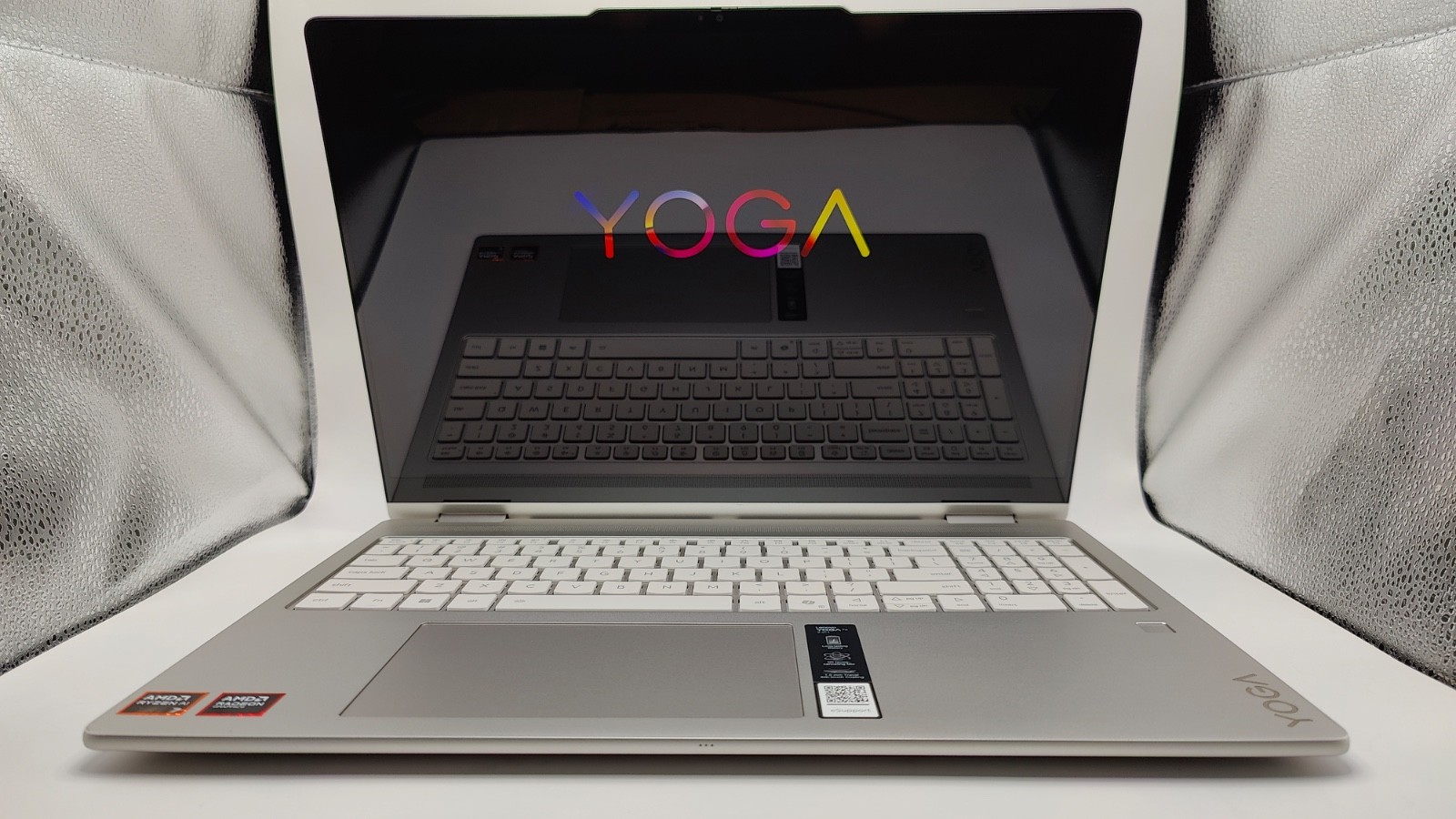 Lenovo Yoga 7a 16″ OLED FHD 2in1 TouchScreen/Ryzen AI 7/24GB/512GB/FREE SHIPPING