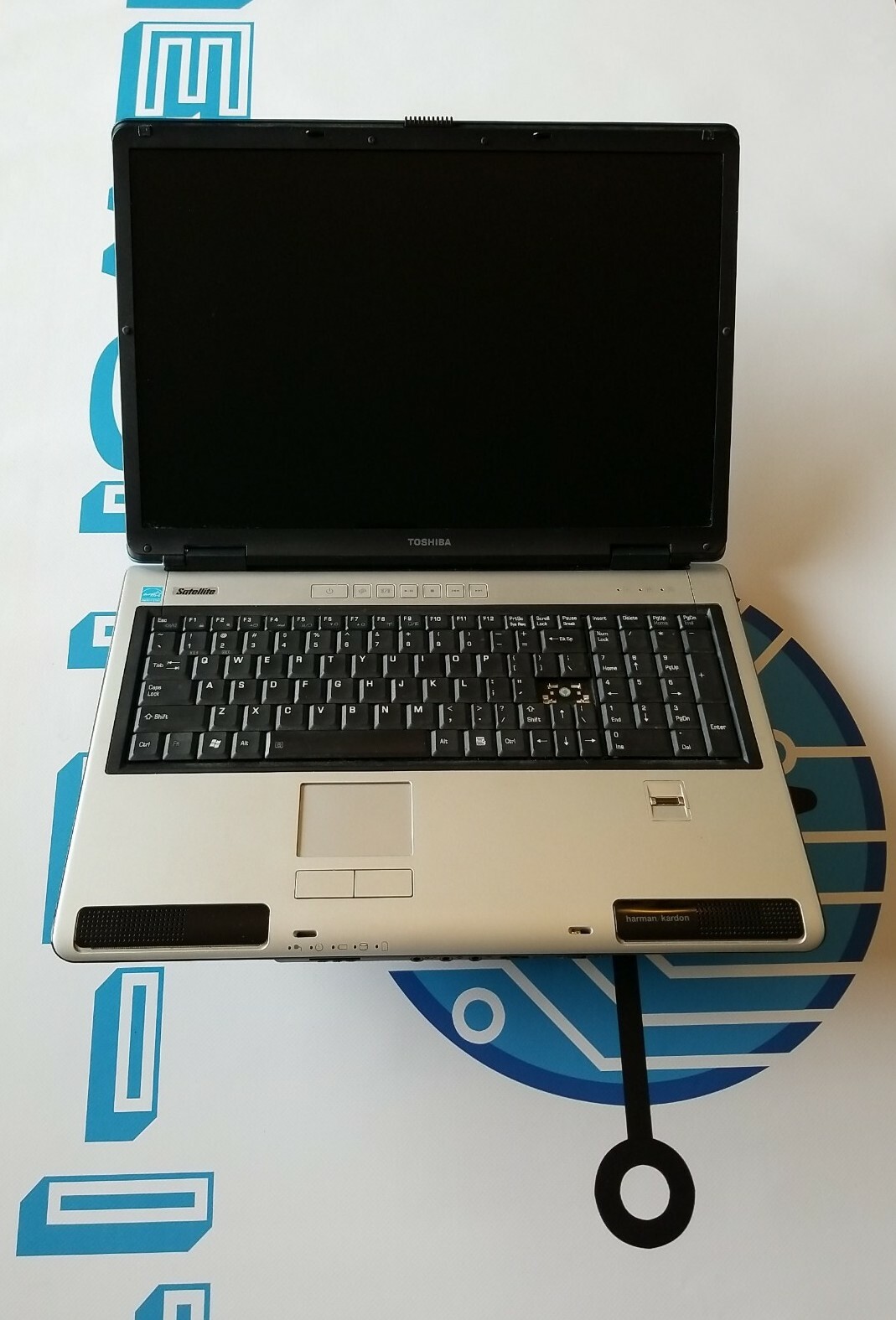 Toshiba Satellite P100 17.1″ Laptop Centrino Duo T2500 2.00GHz 1GB RAM No HD *0W