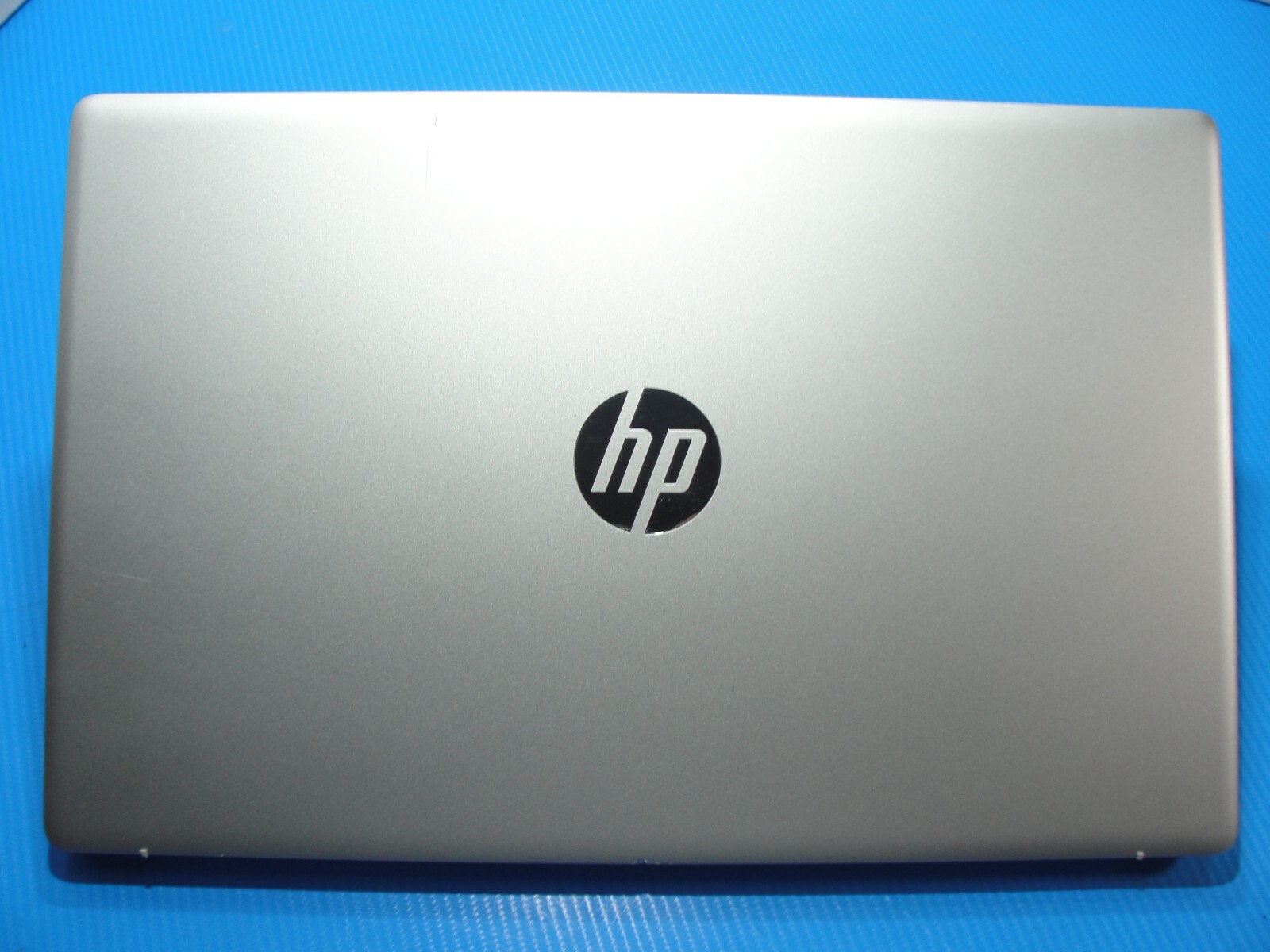 HP 17-CN0003dx 17.3” HD+ Core i3-1125G4 2GHz 8GB 256GB SSD + Charger