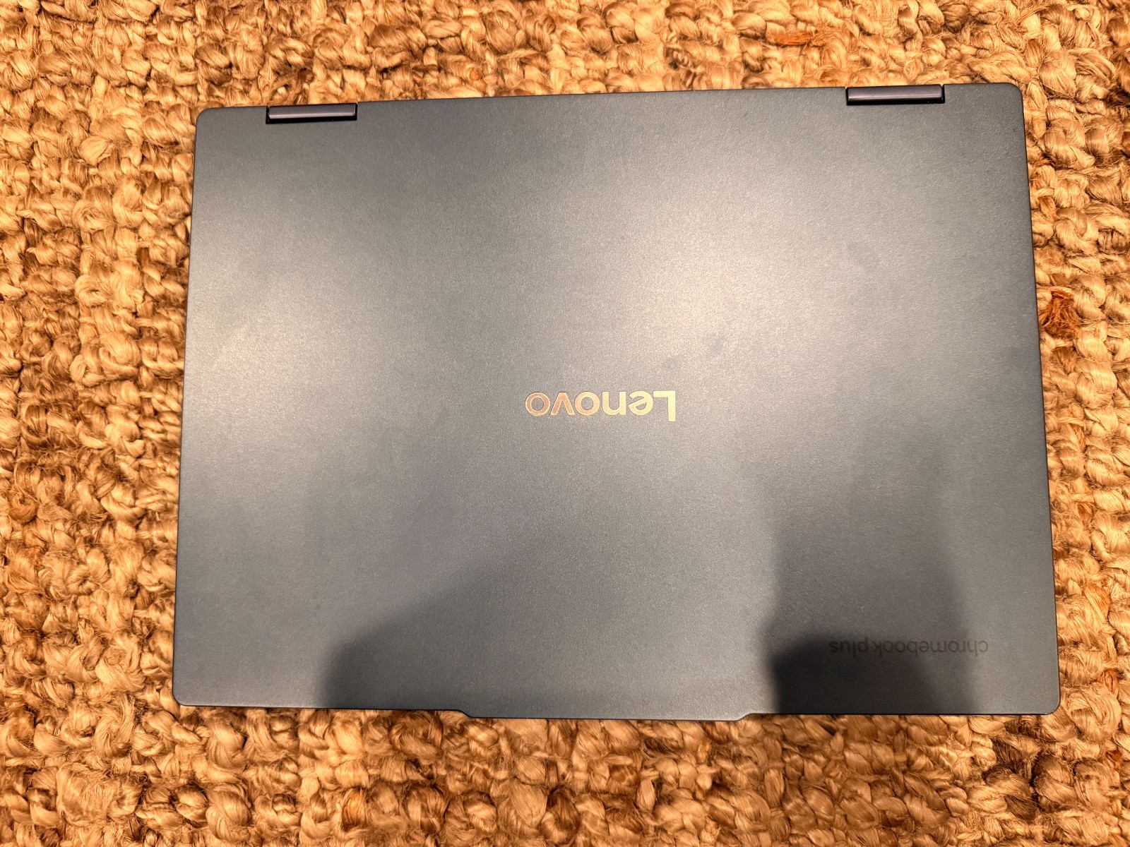 Lenovo – Chromebook Plus 2-in-1 14″ Full HD Touchscreen Laptop – Intel Core 3