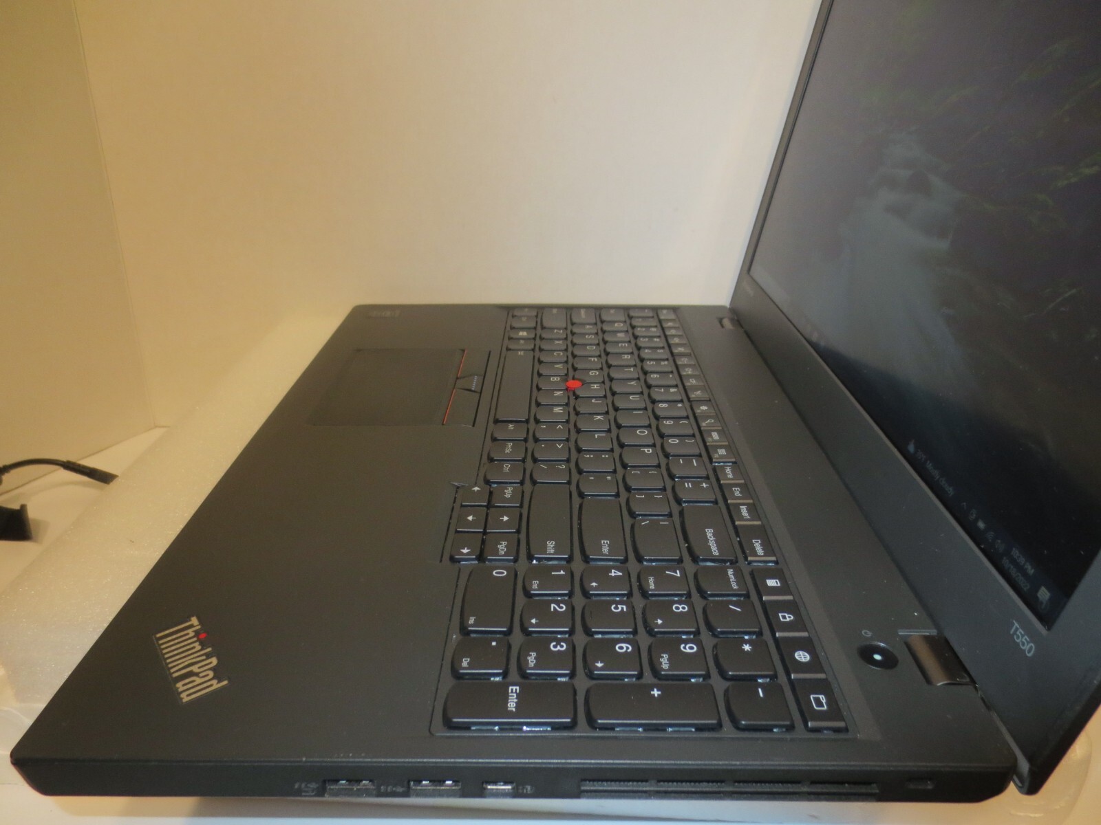 LENOVO THINKPAD T550 15.6″ CORE i7-5600U@2.60GHz 16GB 1TB HDD WIN10 PRO