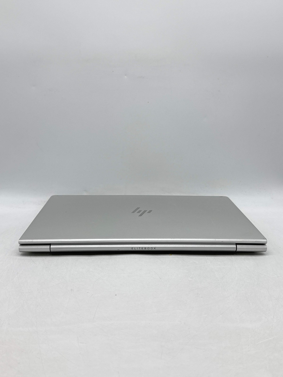HP EliteBook 640 G10 14.0″ FHD Touch Core i5-1335U 1.30GHz 256GB SSD 8GB RAM