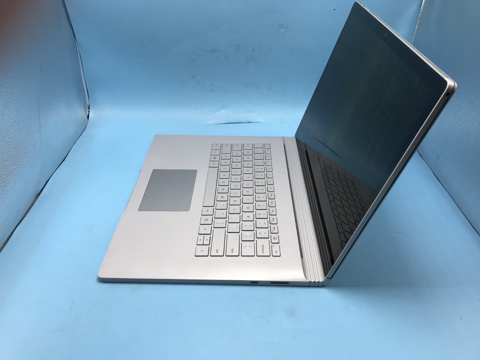 Microsoft Surface Book 3 15.5” i7-1065G7 1.30GHz 32GB 1TB GTX 1660 Ti Win 11 Pro
