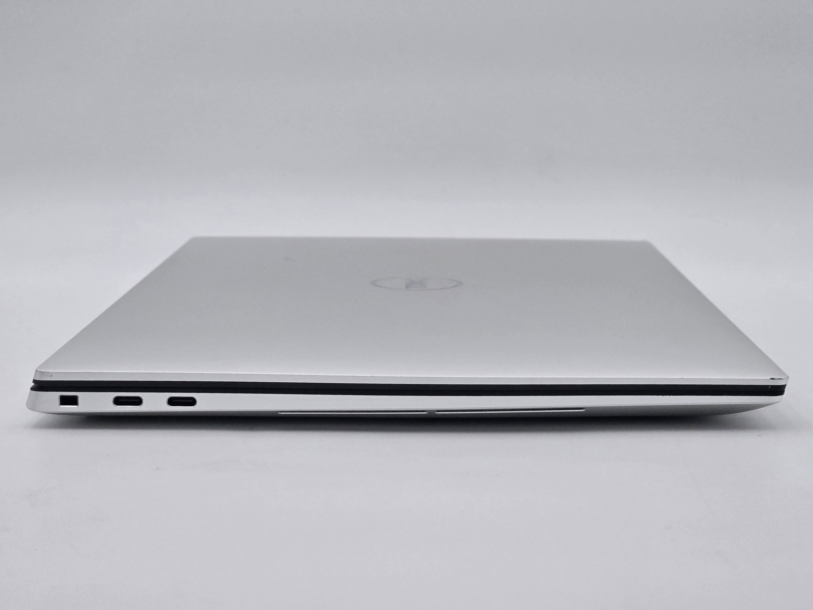 Dell XPS 15 9520 16″ FHD+ I7-12700H 1TB 32GB W11P RTX 3050 Ti Backlit FP Reader