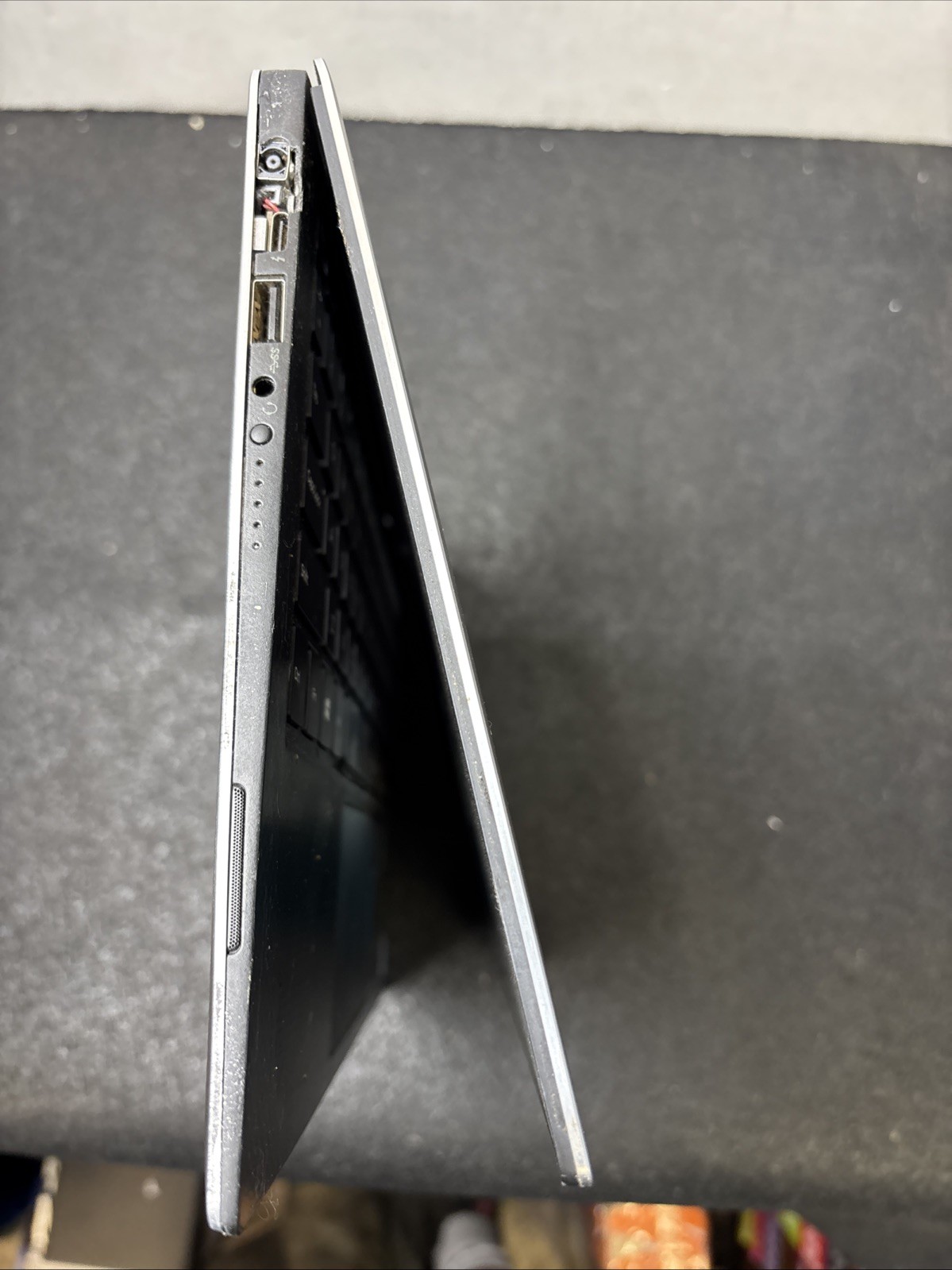 Dell XPS 13 9360 1.8GHz i7-8550U 8th Gen 8GB RAM 256GB SSD + Win 11 Pro * READ*