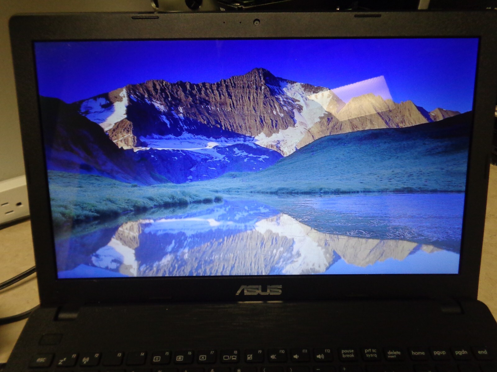 Asus D550MA-DS01 Intel Celeron N2815 1.86 GHz 4 GB RAM 500 GB HDD 15.6″ Win10