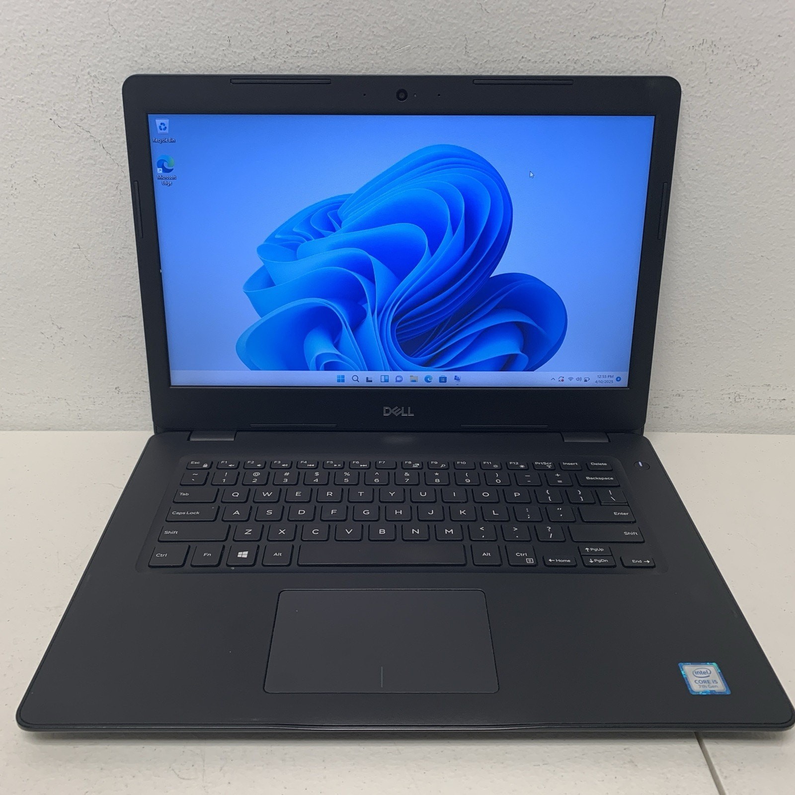 Latitude 3490 i5-7200u 2.5GHz 256GB SSD 8GB RAM Windows 11 Pro Education
