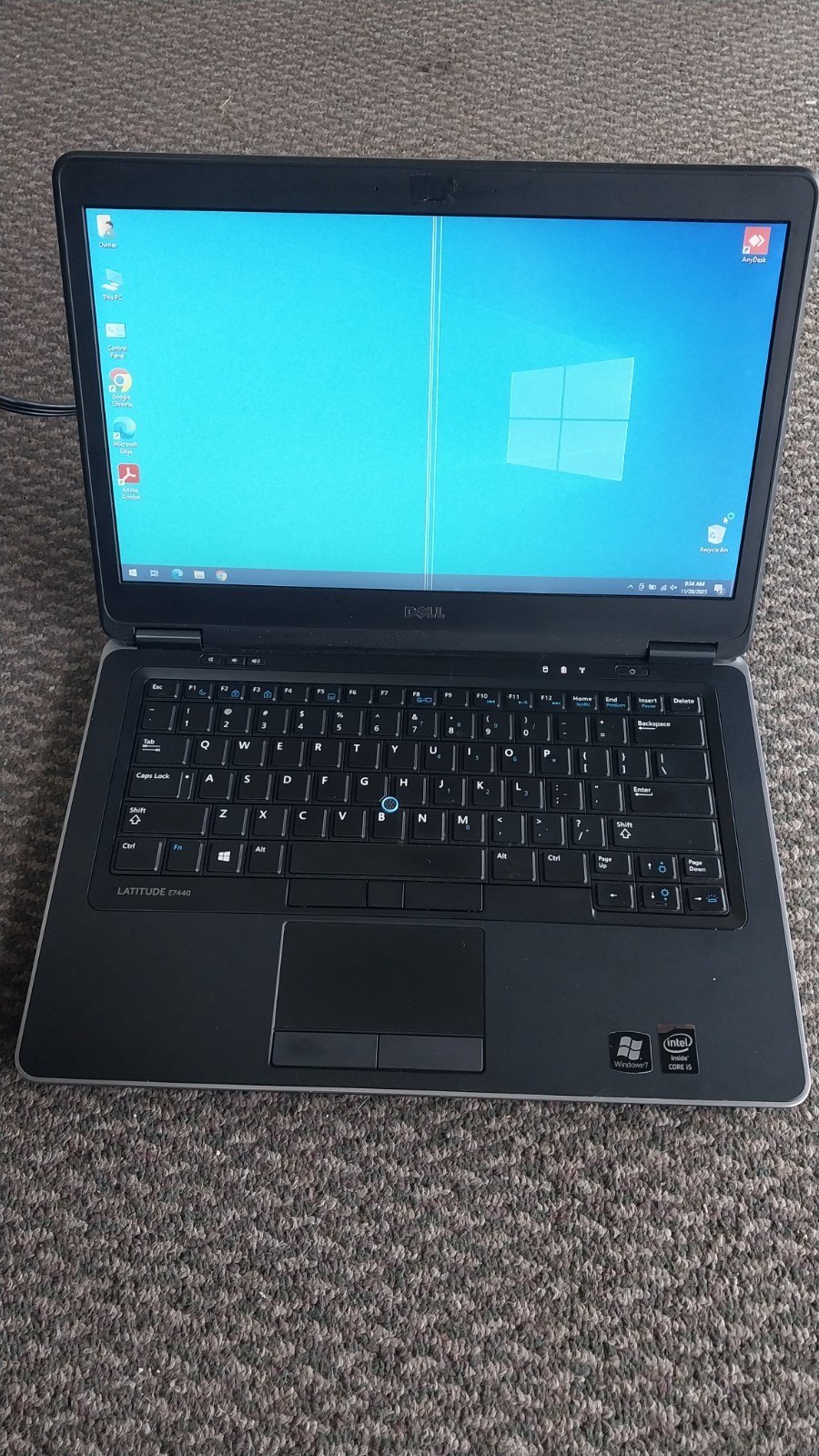 Latitude E7440 14″ i5-4300U 8gb 256GB SSD LINES DOWN MIDDLE OF SCREEN CD/DVD