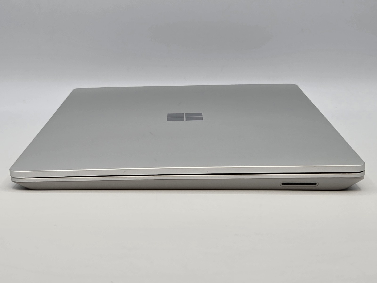 Microsoft Surface Laptop Go 2 12″ 1536 x 1024 Touch I5-1135G7 128GB SSD 8GB W11