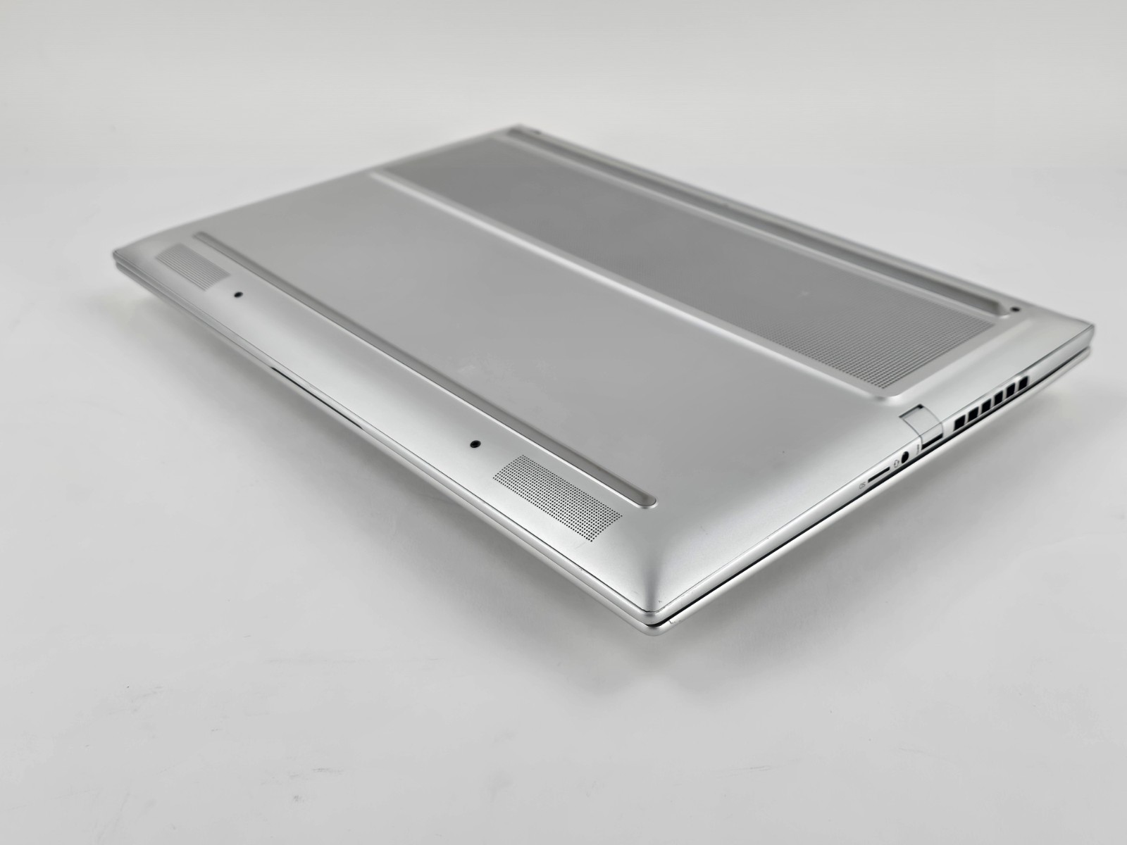 HP ENVY 16″ 120Hz Touch (Intel i7-13700H, 16GB, 1TB SSD, RTX 4060) – Used – READ