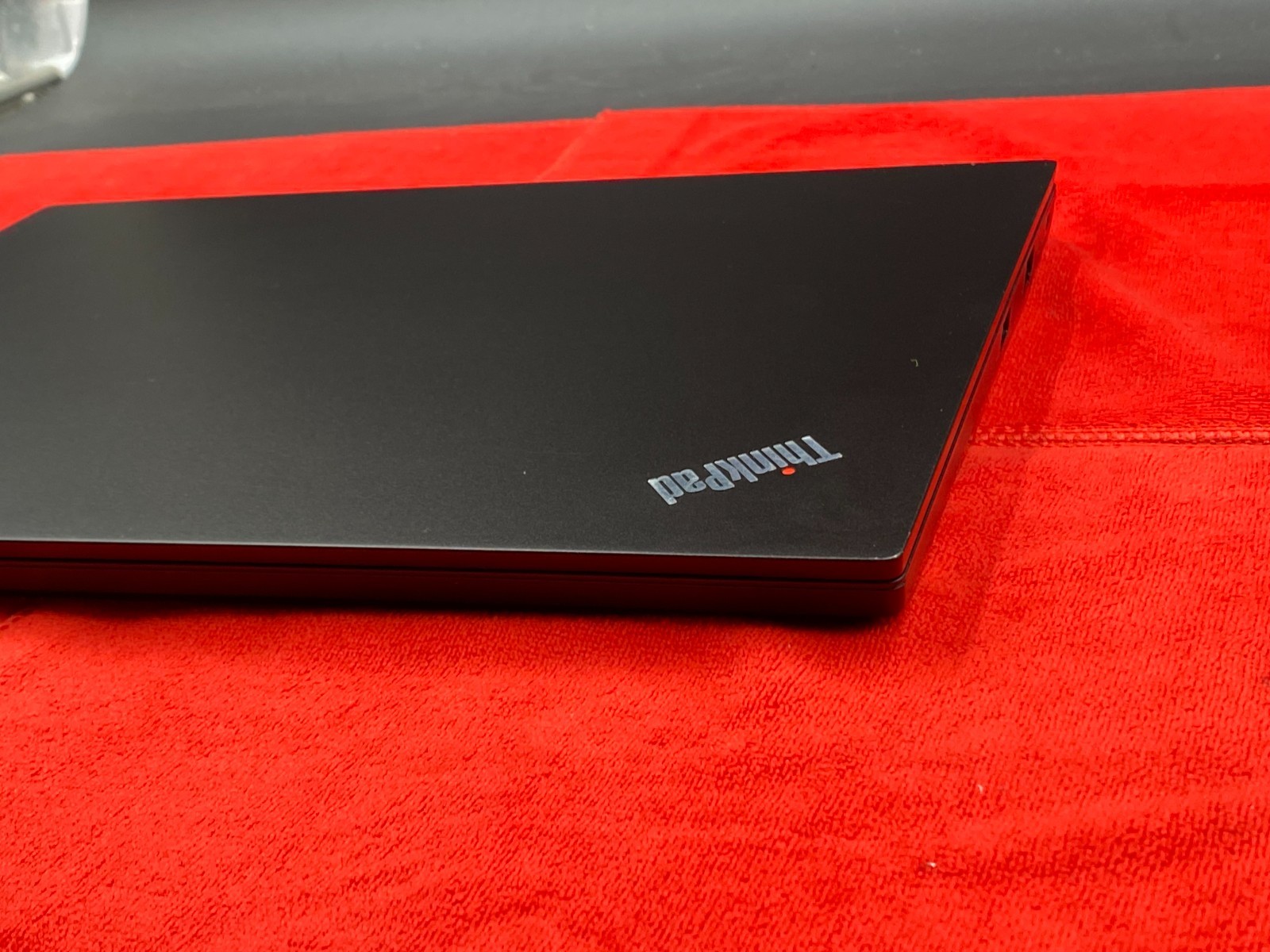 LENOVO THINKPAD E14 14″ FHD i5-10210U 8GB RAM 256GB SSD WINDOWS 11 BATTERY 84%
