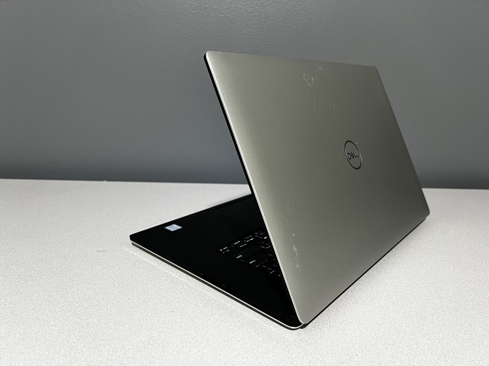 CLEAN – Dell XPS 15 7590 Intel Core i5-9300H 8GB RAM, 256GB SSD Windows 11 PRO