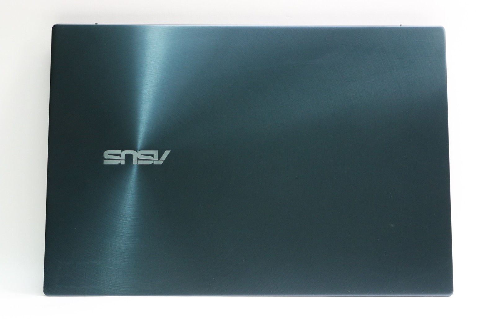 15″ 4K ASUS ZenBook Pro Duo UX581GV, i7-9750H, 16GB, 1TB SSD, RTX 2060, Touch!