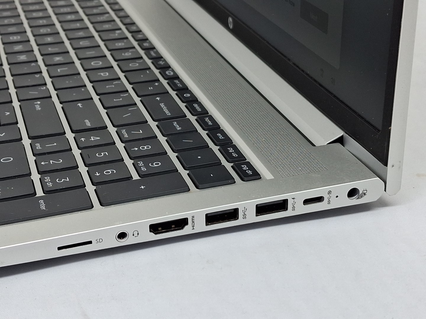 HP ProBook 450 G8 15.6″ – i5-1135G7, 8GB, 256GB – Windows 11
