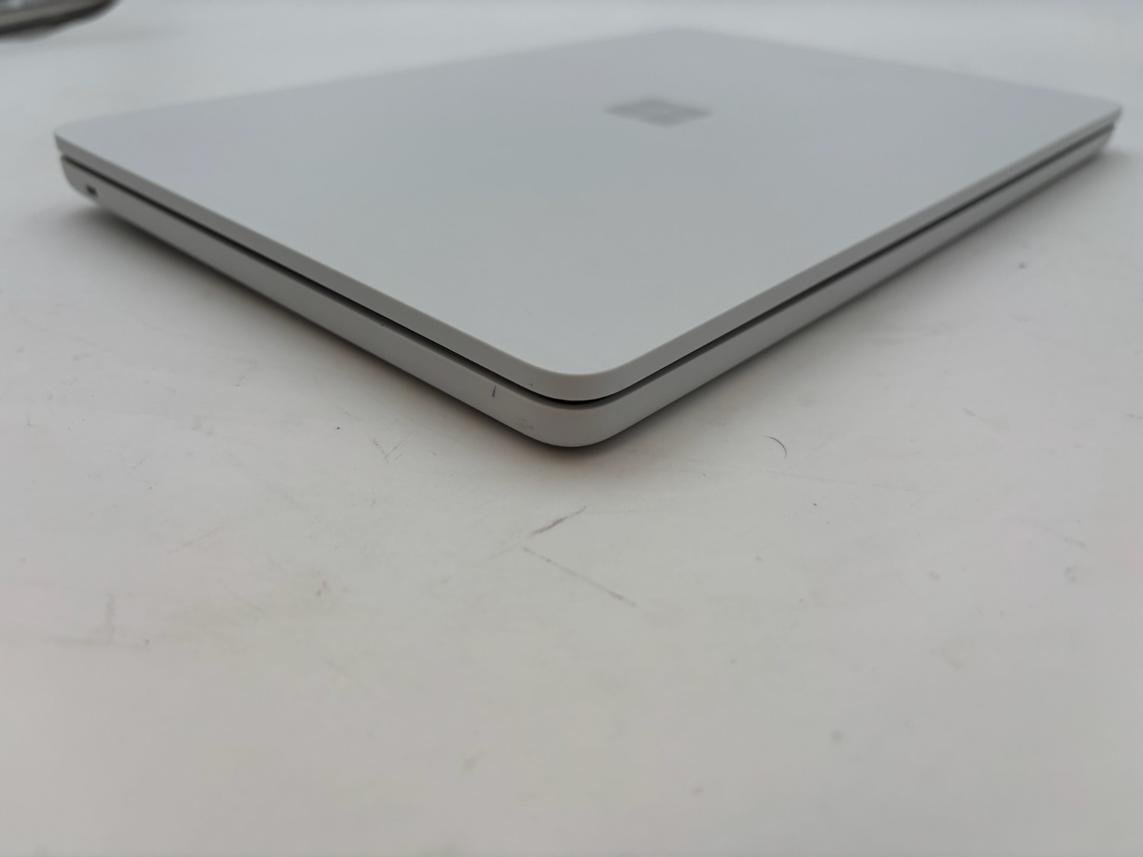 Microsoft Surface Laptop SE 11.6″ 128 GB SSD 8 GB RAM Celeron N4120 Win 11 Home