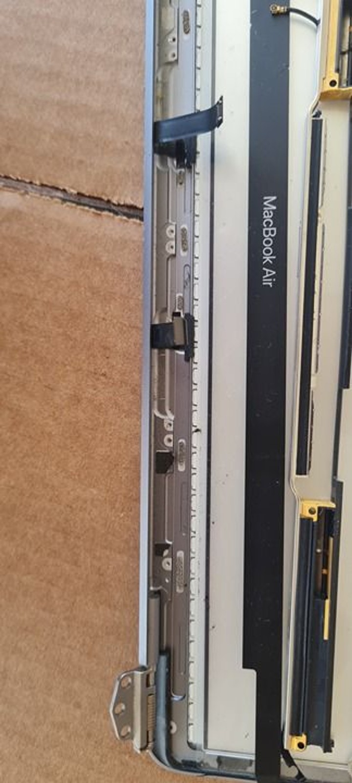 Display Assembly Cover for MAcbook Air 13″ A2337 (2020) USED OEM Pull NO LCD