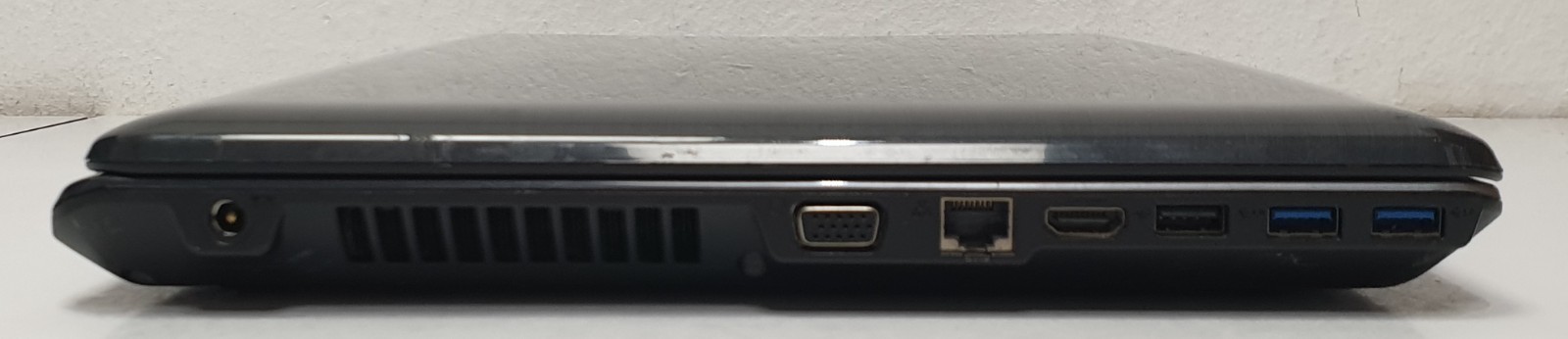 Medion Akoya E7624 i3-2350M 2.30GHz 500GB 8GB Laptop Windows 7 17.3″ GT 620M 1GB