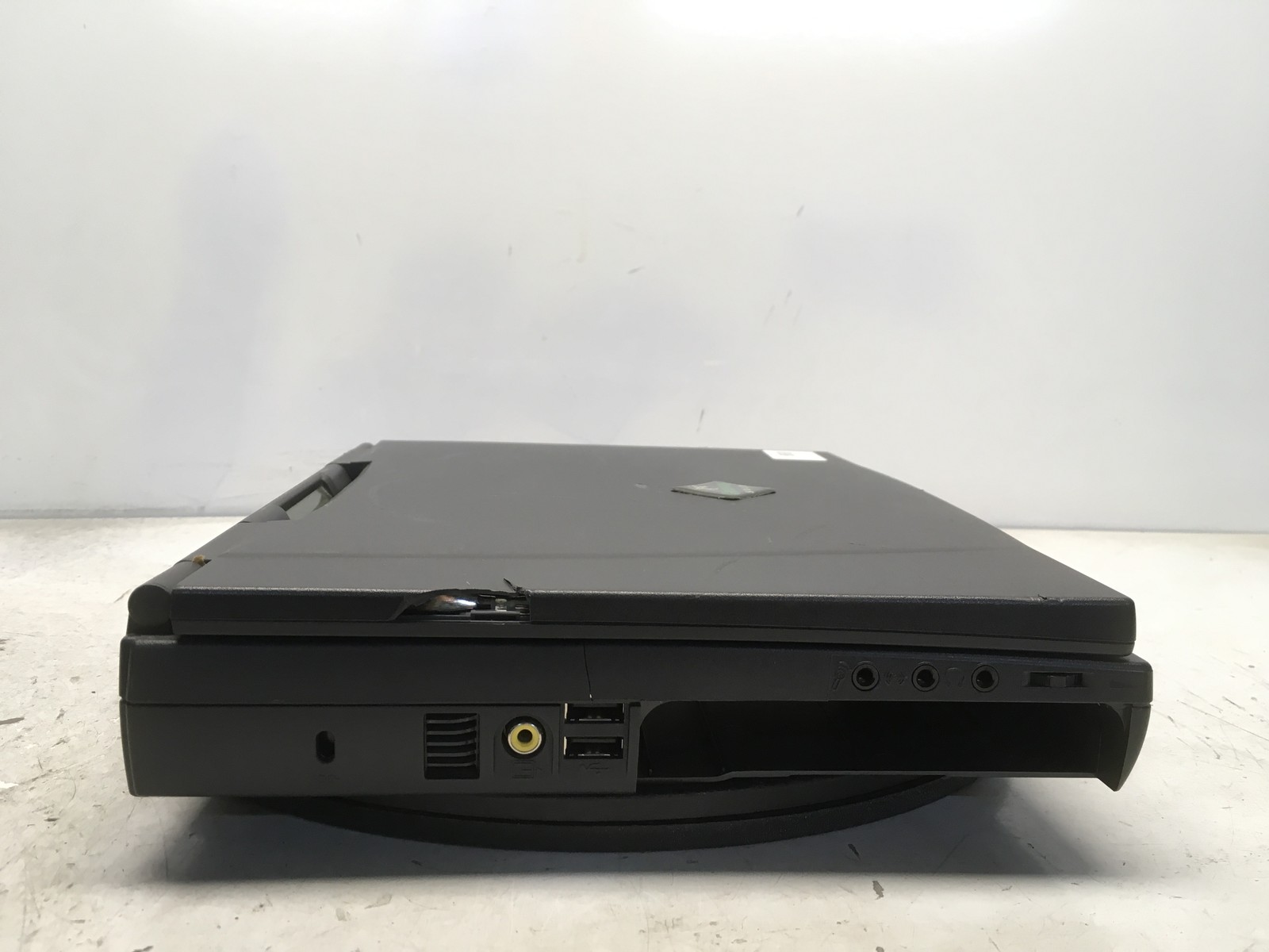 Gateway Solo 2500 Intel Pentium II 200MHz 64 MB NO HDD No Batt