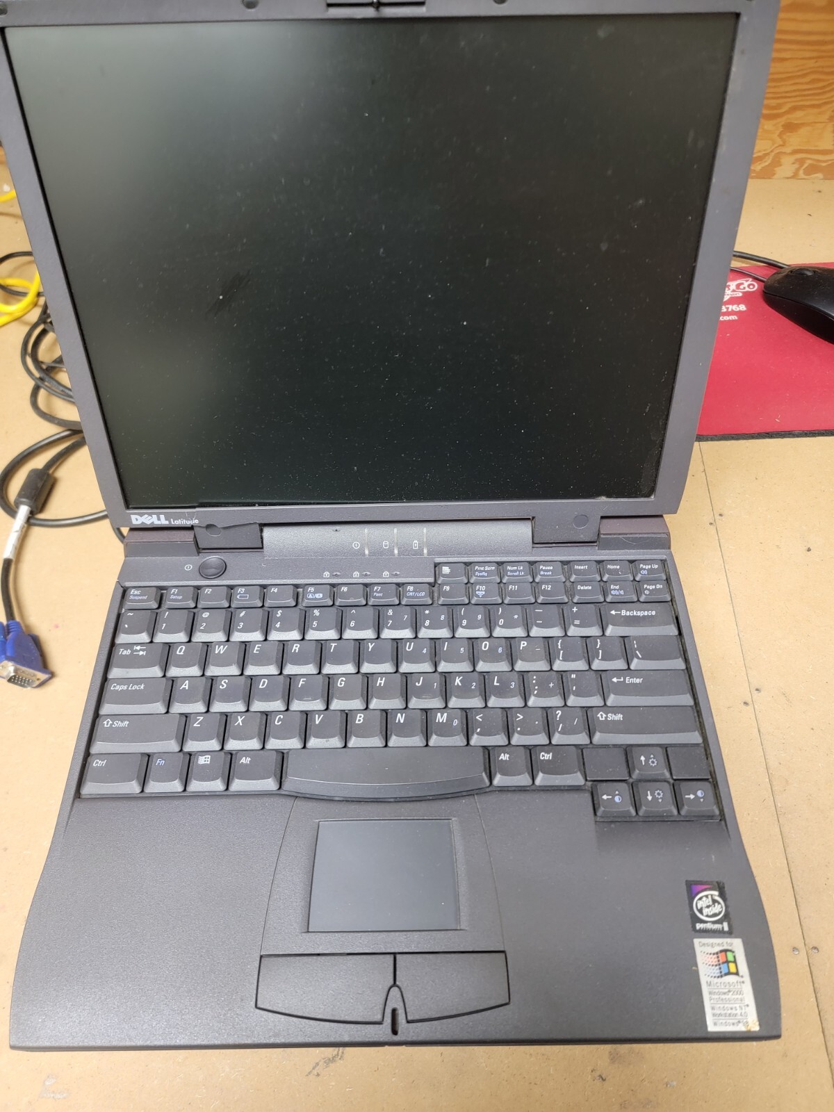 DELL LATITUDE CPi A-SERIES PPL LAPTOP – FOR PARTS OR REPAIR